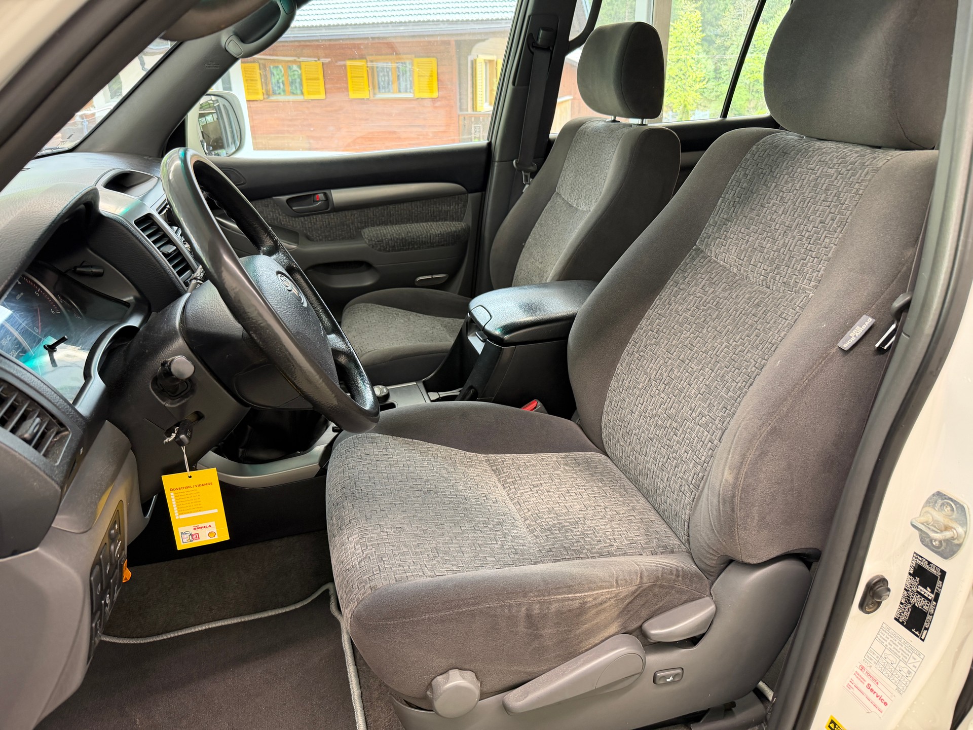 TOYOTA Land Cruiser 3.0 TD Linea Terra-image-12