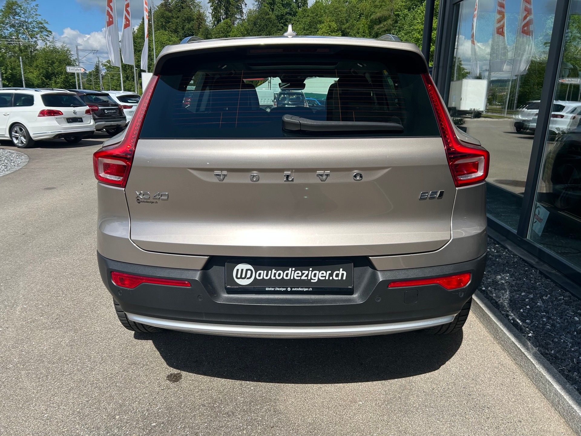 VOLVO XC40 B5 Benzin Mild Hybrid AWD Ultimate Bright Geartronic-image-5