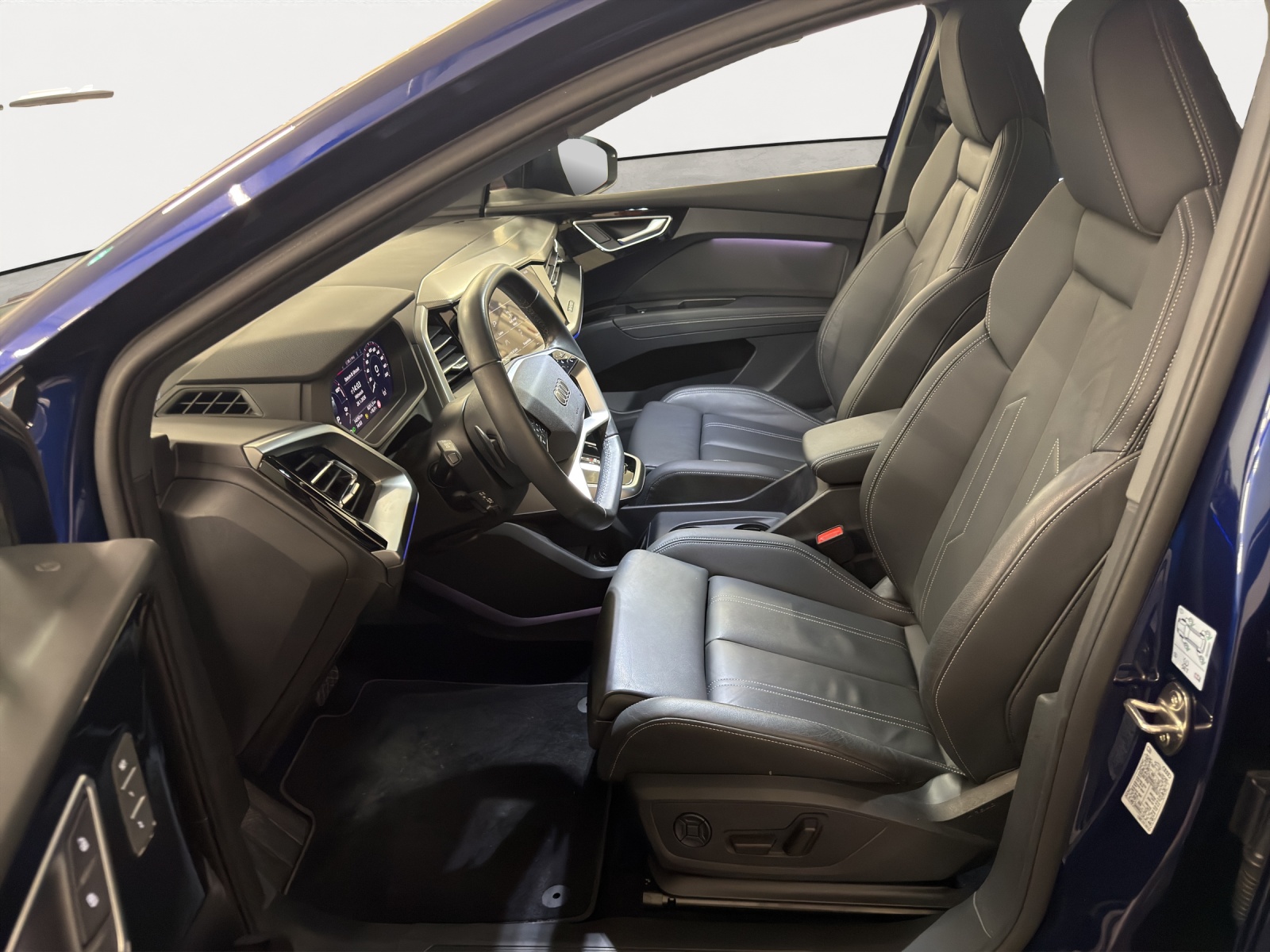 AUDI Q4 Sportback 50 e-tron quattro 299PS-image-4