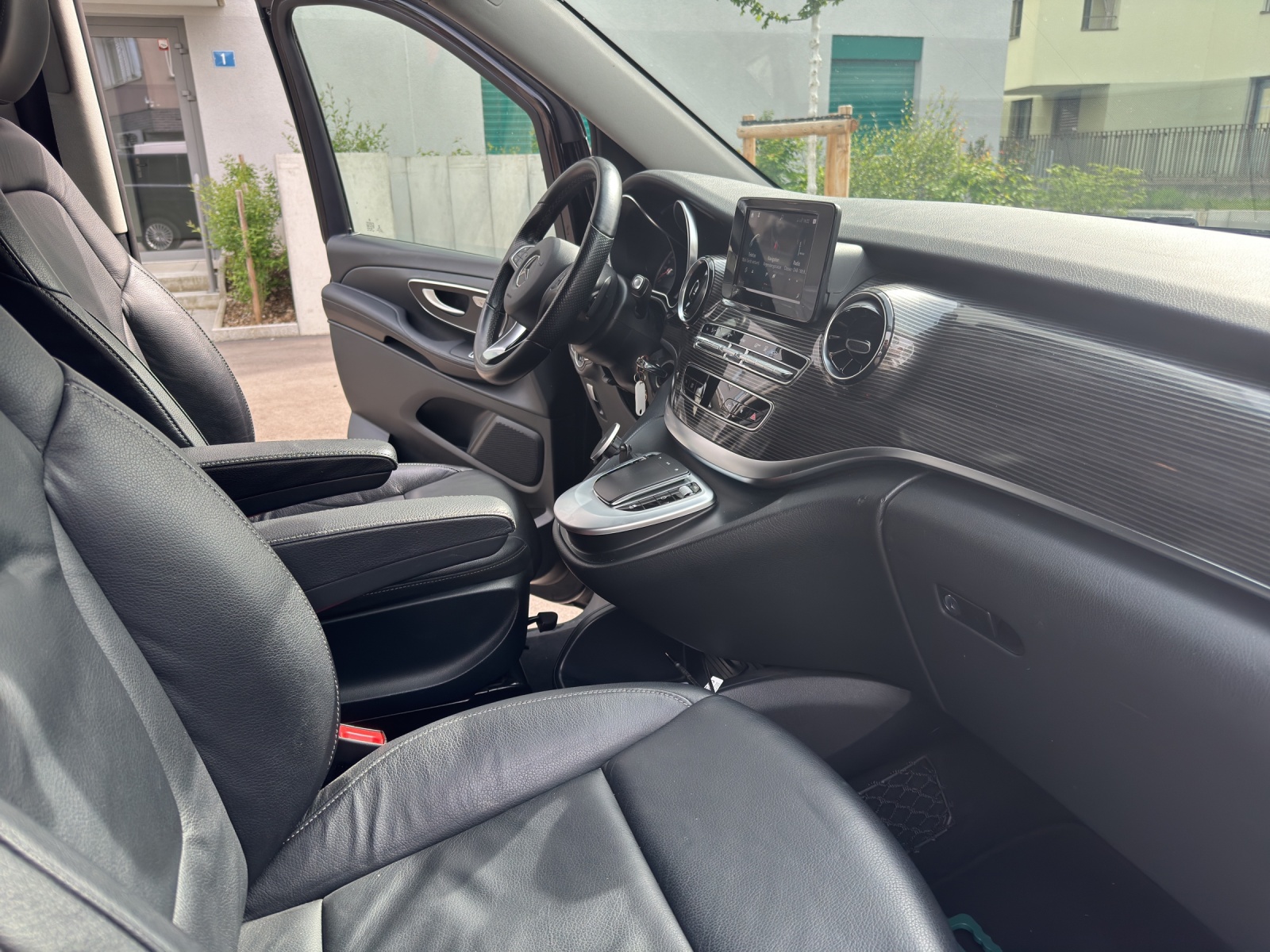 MERCEDES-BENZ V 250 d lang Avantgarde 4Matic G-Tronic-image-29