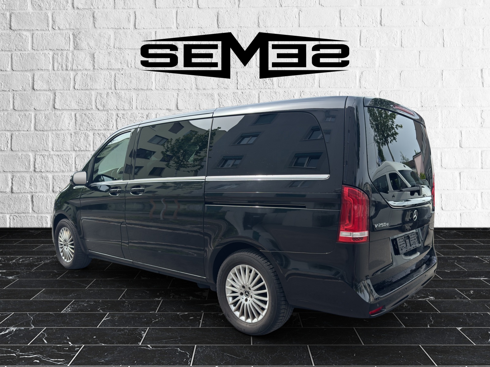 MERCEDES-BENZ V 250 d lang Avantgarde 4Matic G-Tronic-image-2