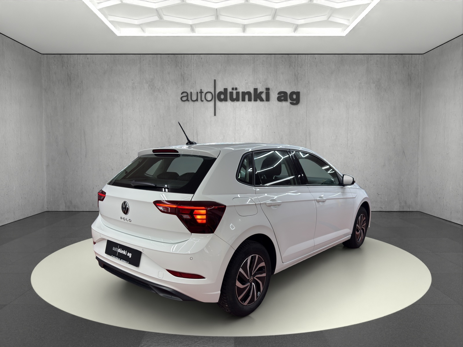 VW Polo 1.0 TSI Life DSG-showroom-element-3