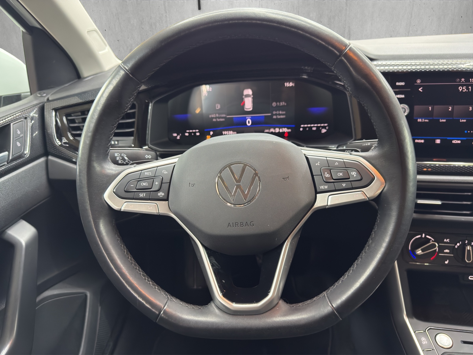 VW Polo 1.0 TSI Life DSG-image-10