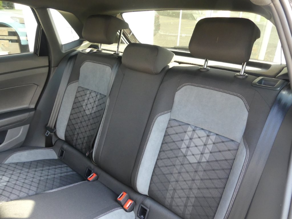 VW Polo 1.0 TSI R-Line DSG-image-11