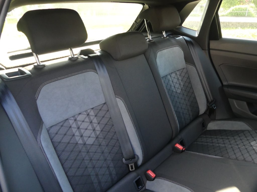 VW Polo 1.0 TSI R-Line DSG-image-12