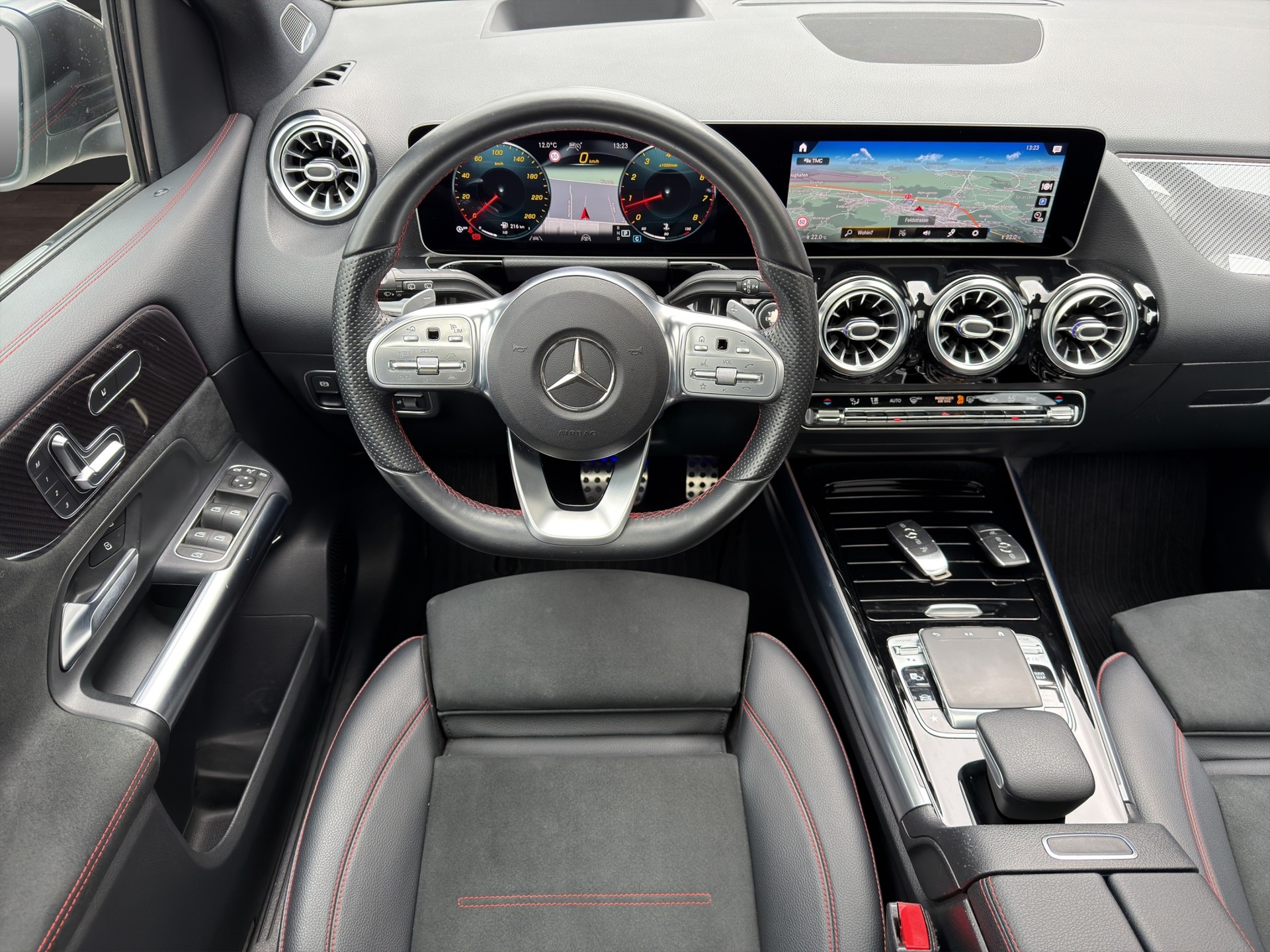 MERCEDES-BENZ B 250 4Matic AMG Line Panorama Dach-image-9