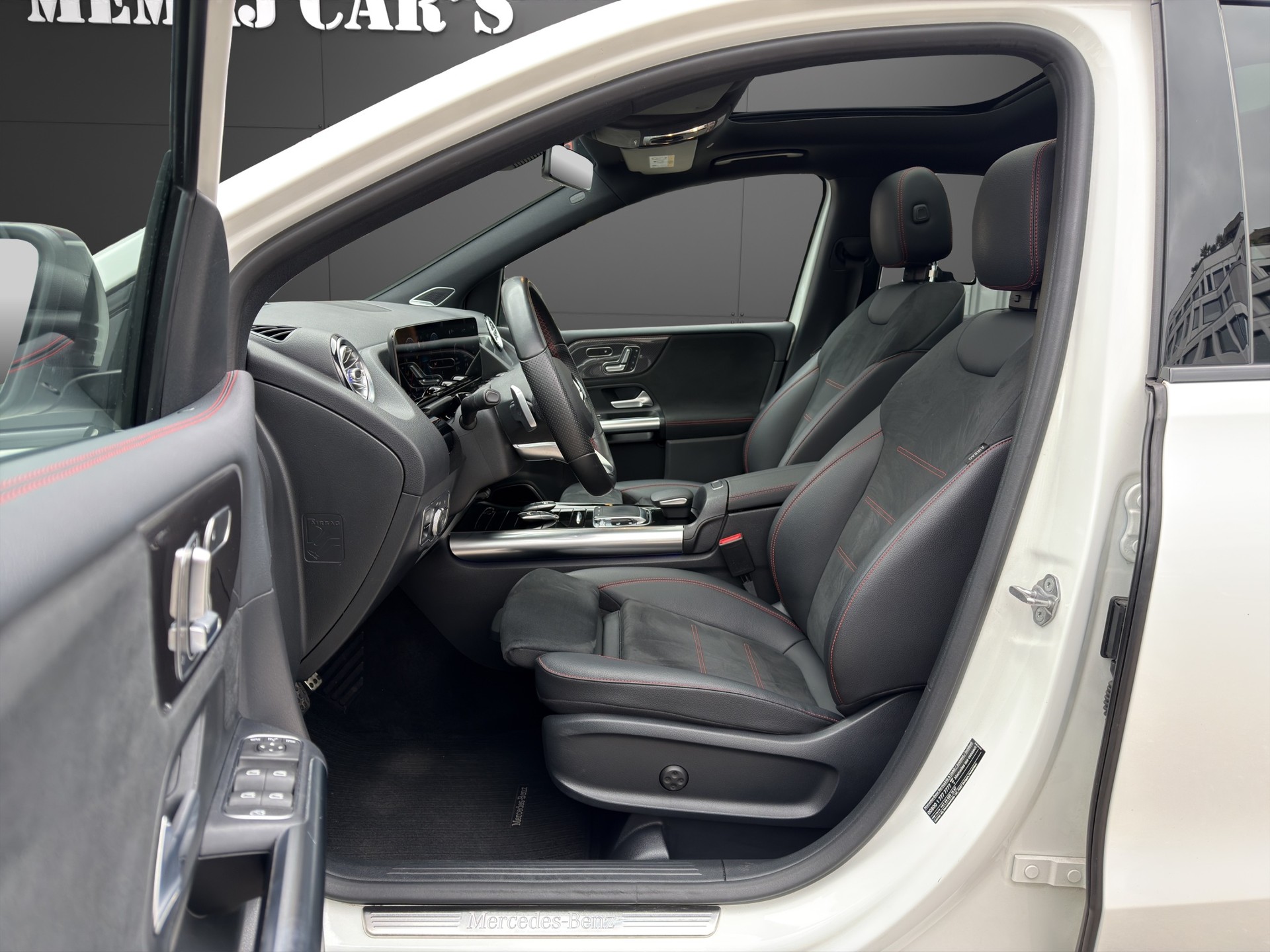 MERCEDES-BENZ B 250 4Matic AMG Line Panorama Dach-image-10