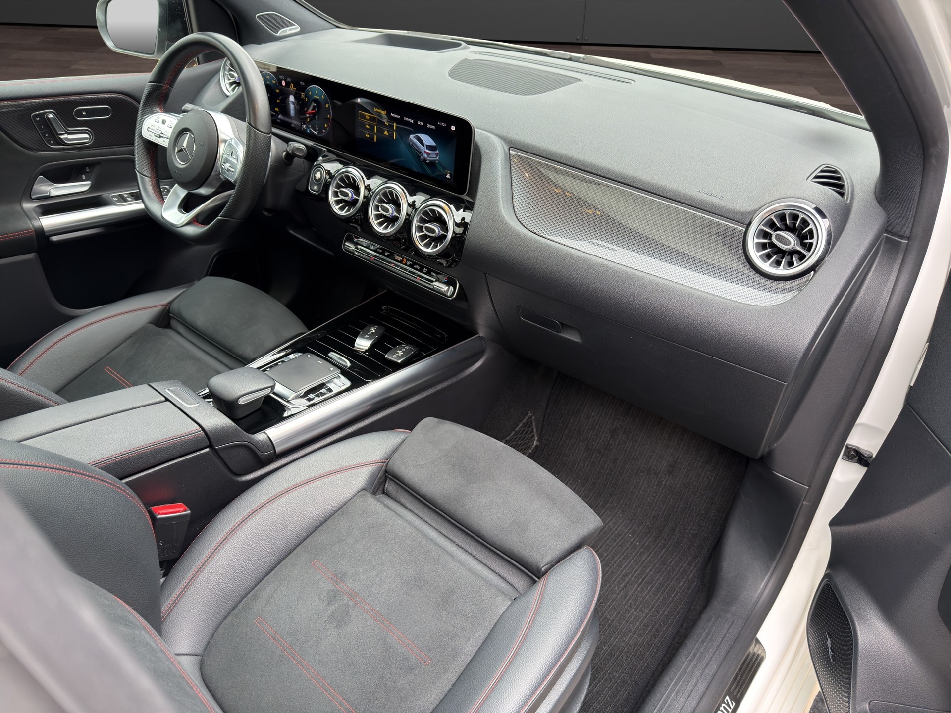 MERCEDES-BENZ B 250 4Matic AMG Line Panorama Dach-image-13