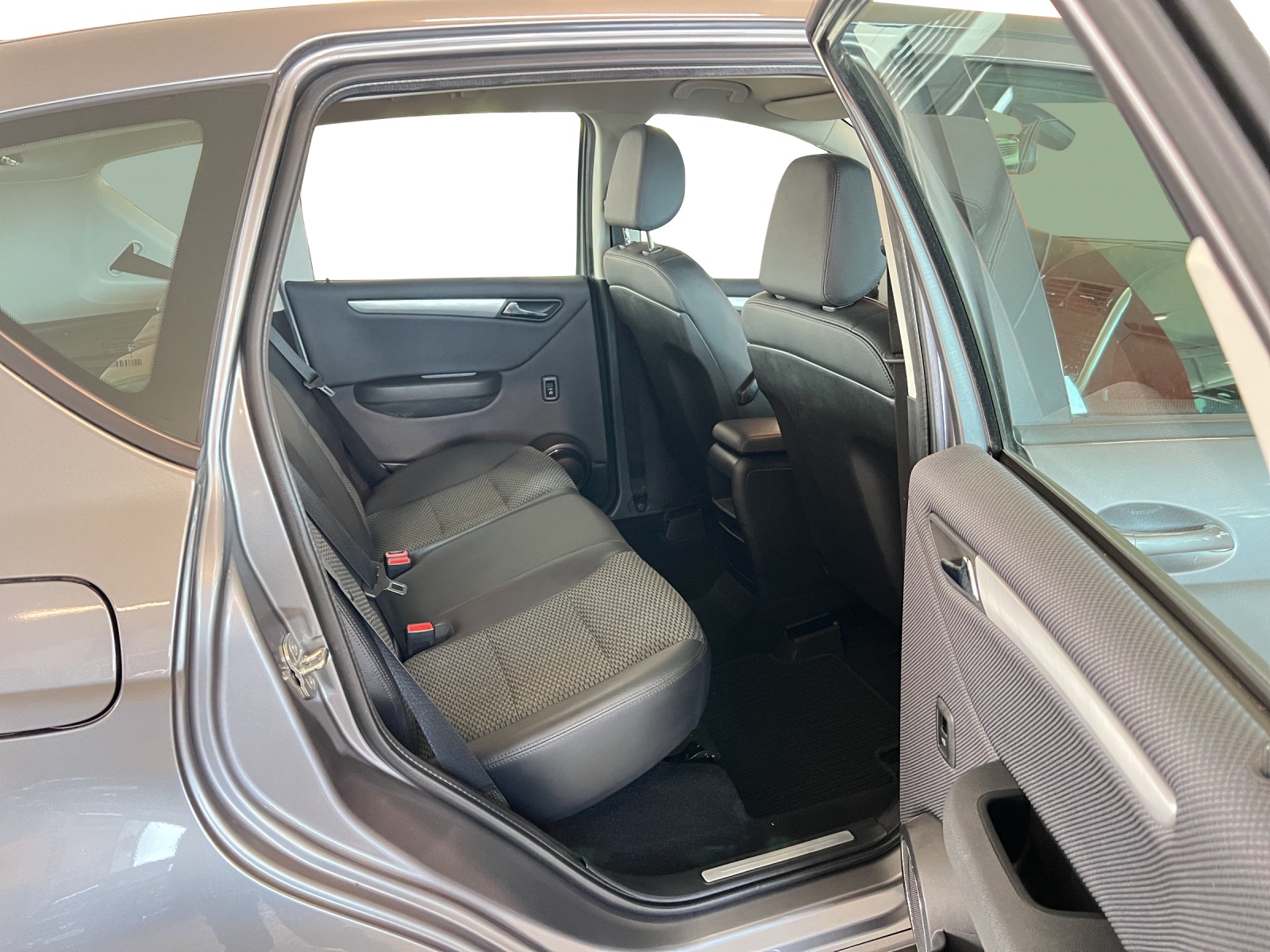 MERCEDES-BENZ A 180 (170) Avantgarde Autotronic-image-7