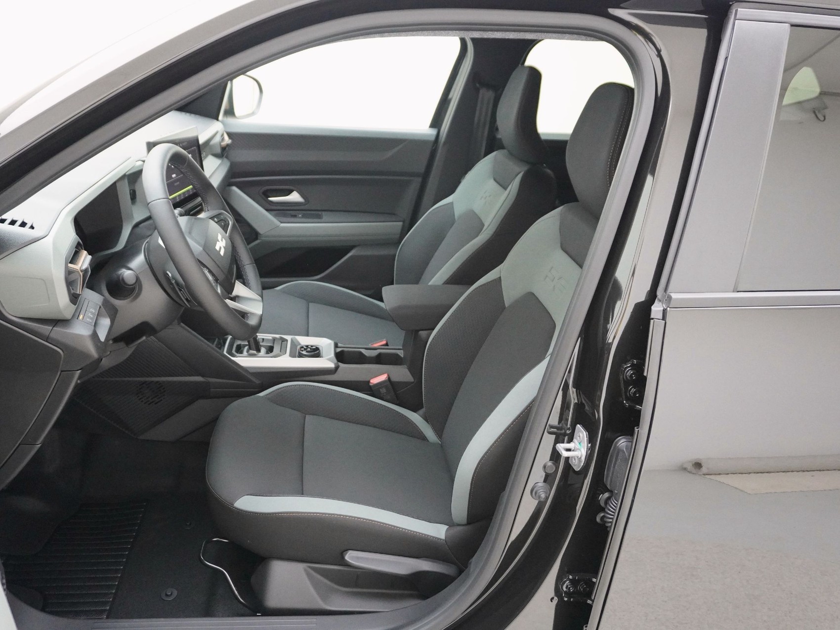 DACIA Duster 1.2 Hybrid-G Extreme 4x4-image-12