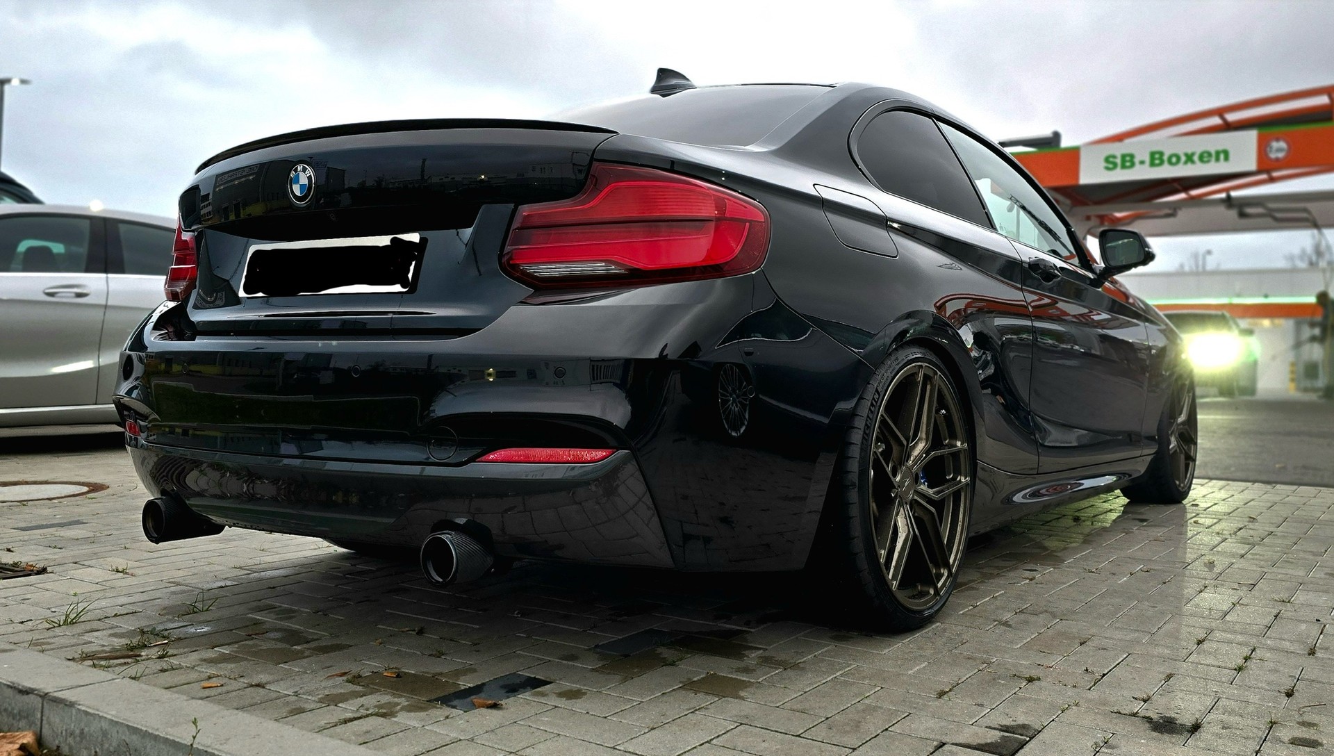BMW M240i xDrive-image-4