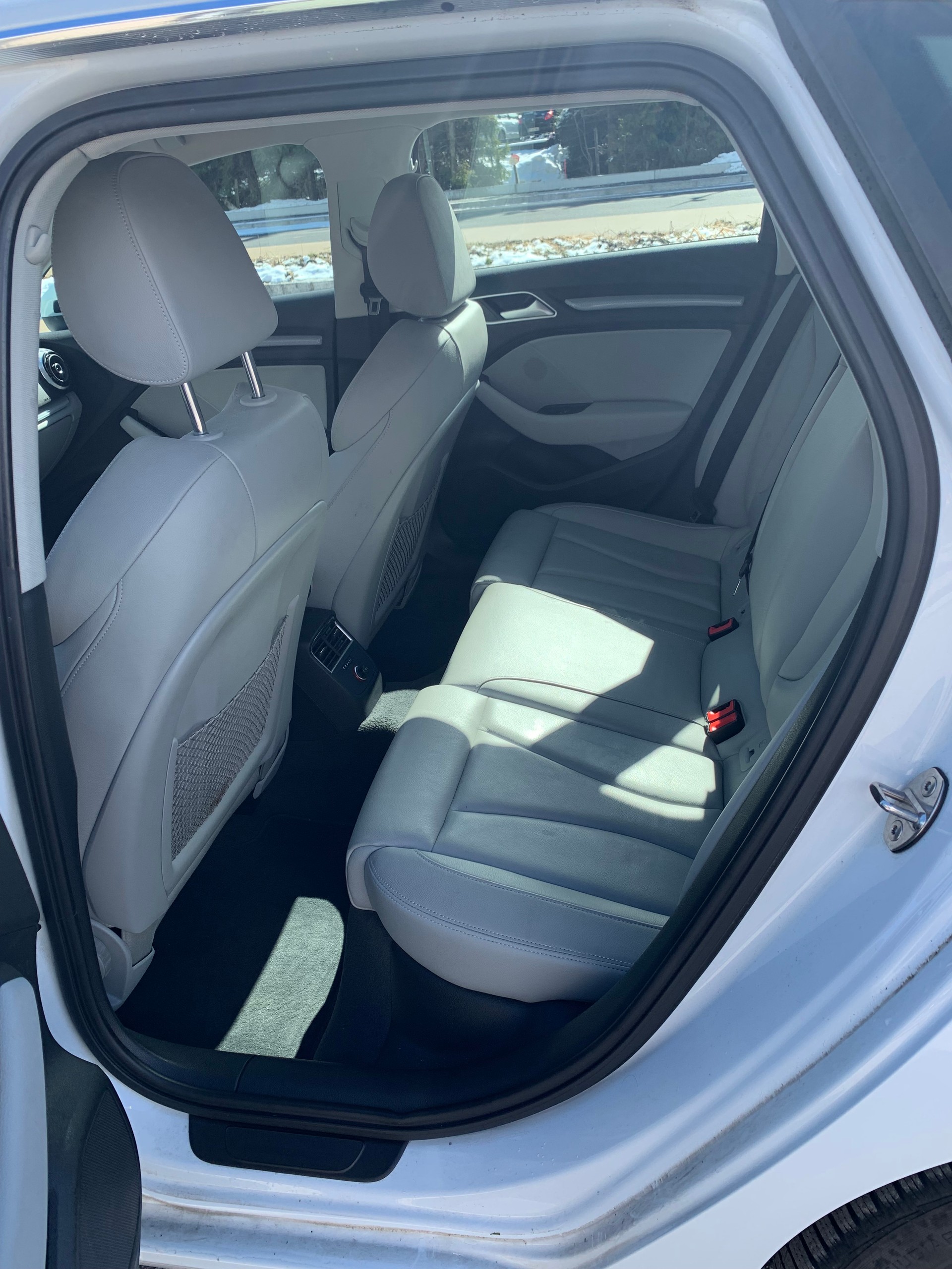 AUDI 2.0 TDI 184 Ambiente qu. S-Tr.-image-3