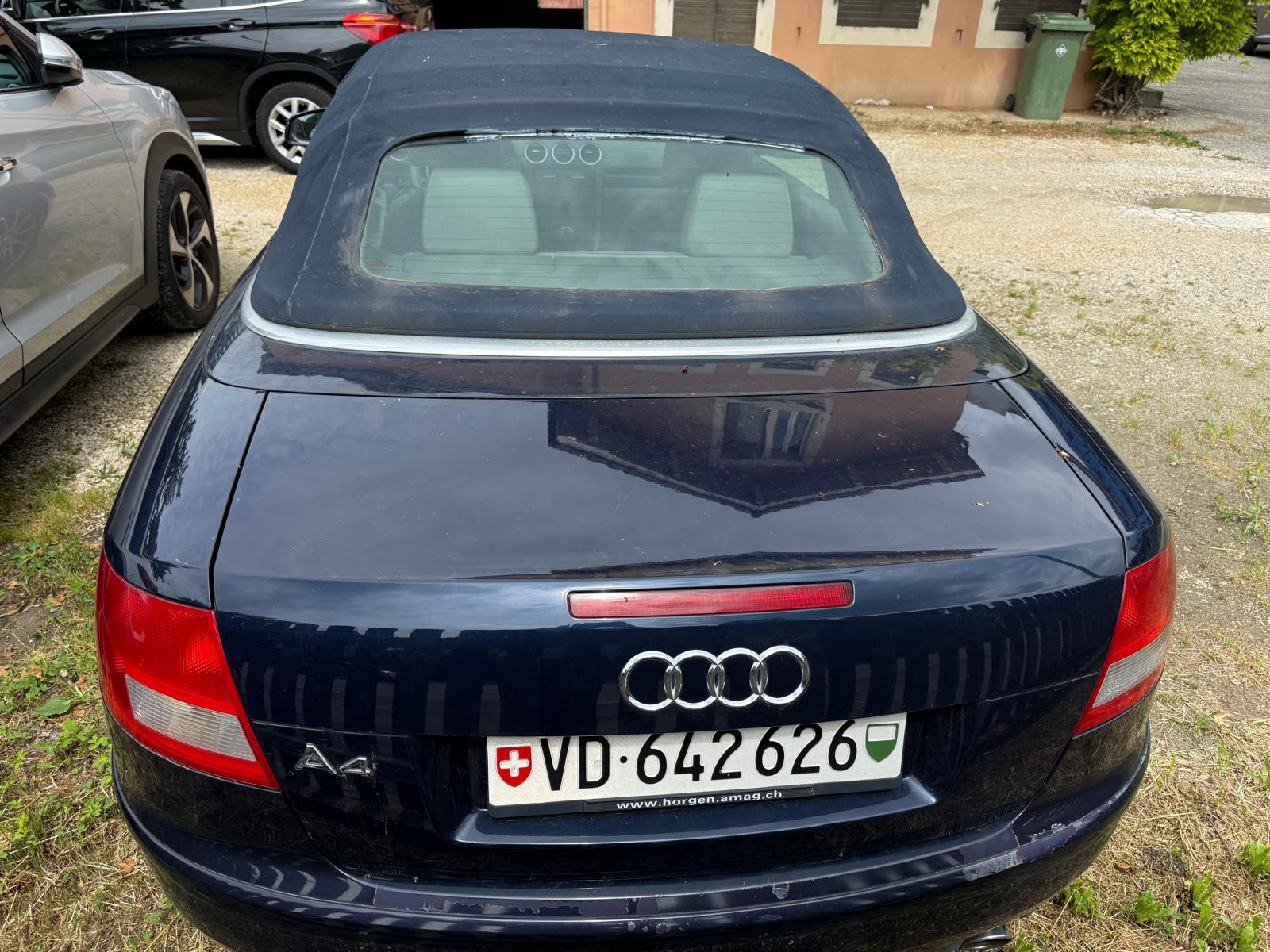 AUDI A4 Cabriolet 1.8 Turbo-image-3