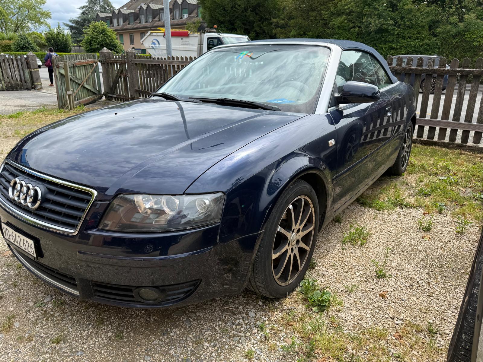 AUDI A4 Cabriolet 1.8 Turbo-image-0