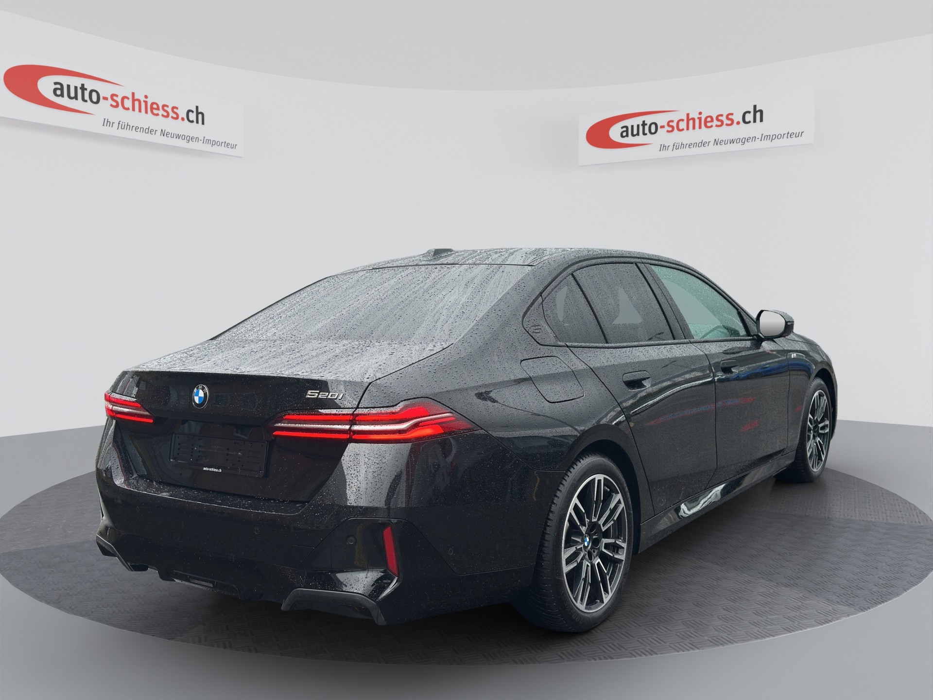 BMW 520i 48V M Sport Steptronic-image-4