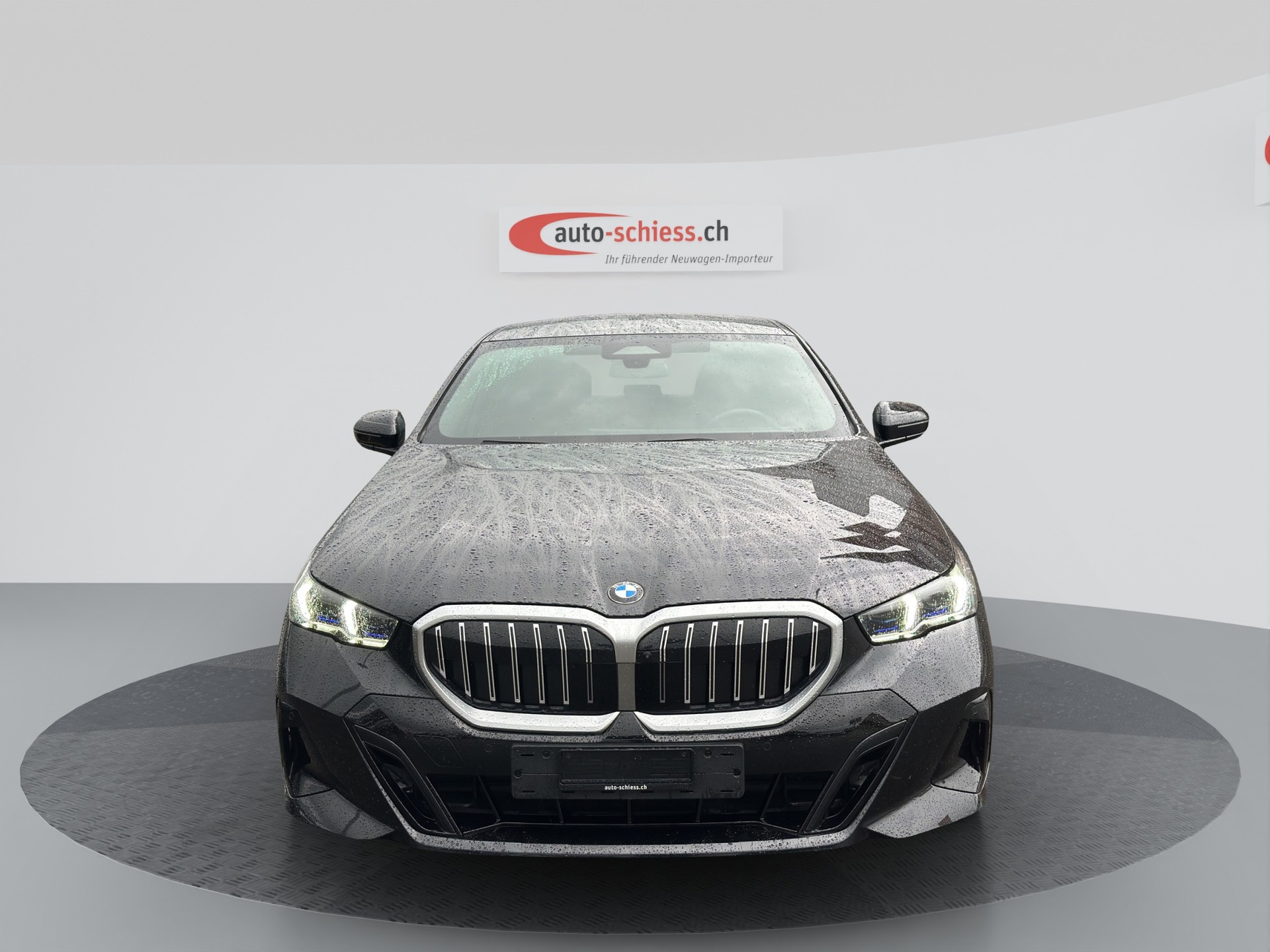 BMW 520i 48V M Sport Steptronic-image-1