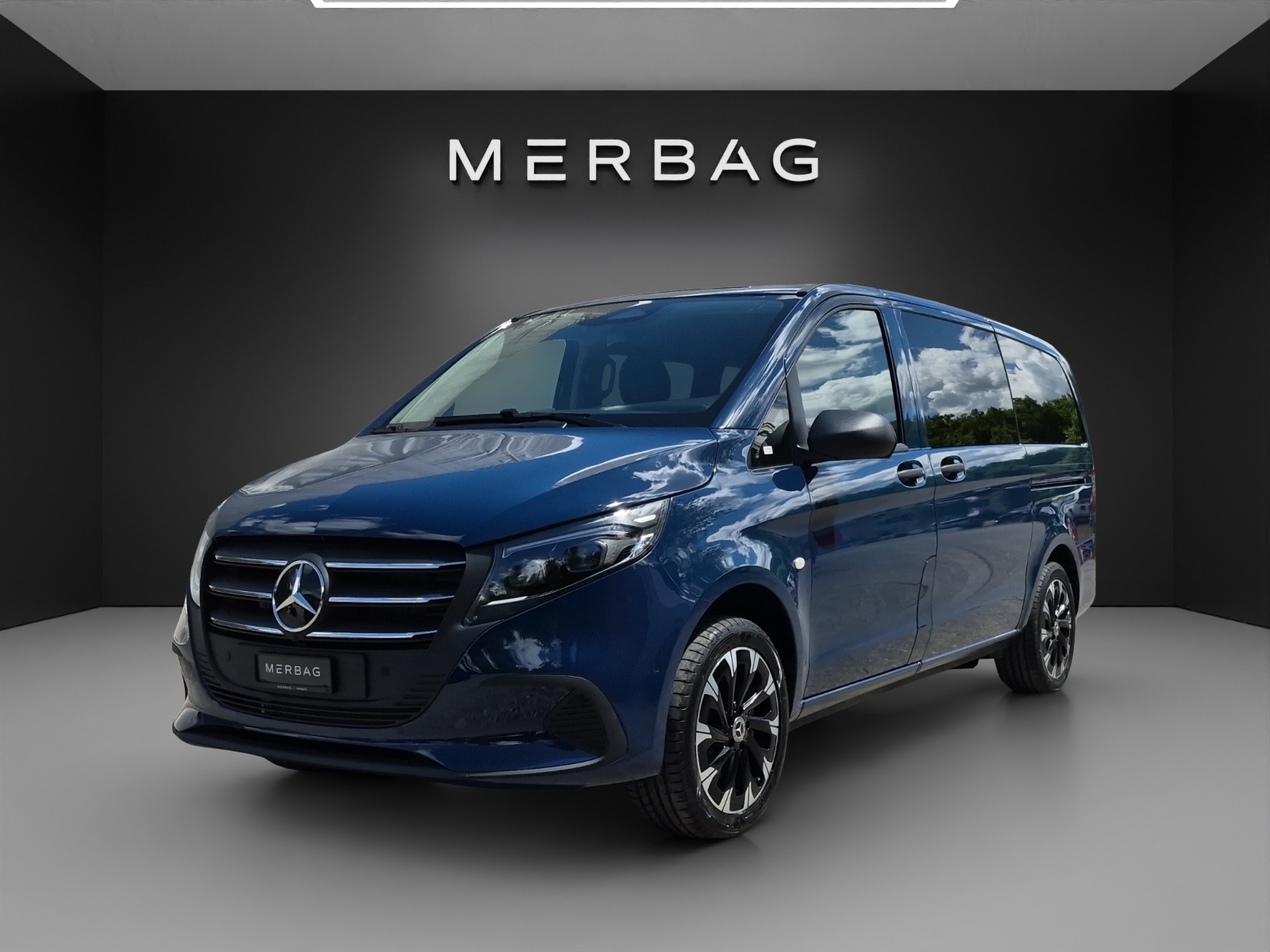 MERCEDES-BENZ Vito 116 CDI Lang Tourer 9G-Tronic 4M Select-image-0