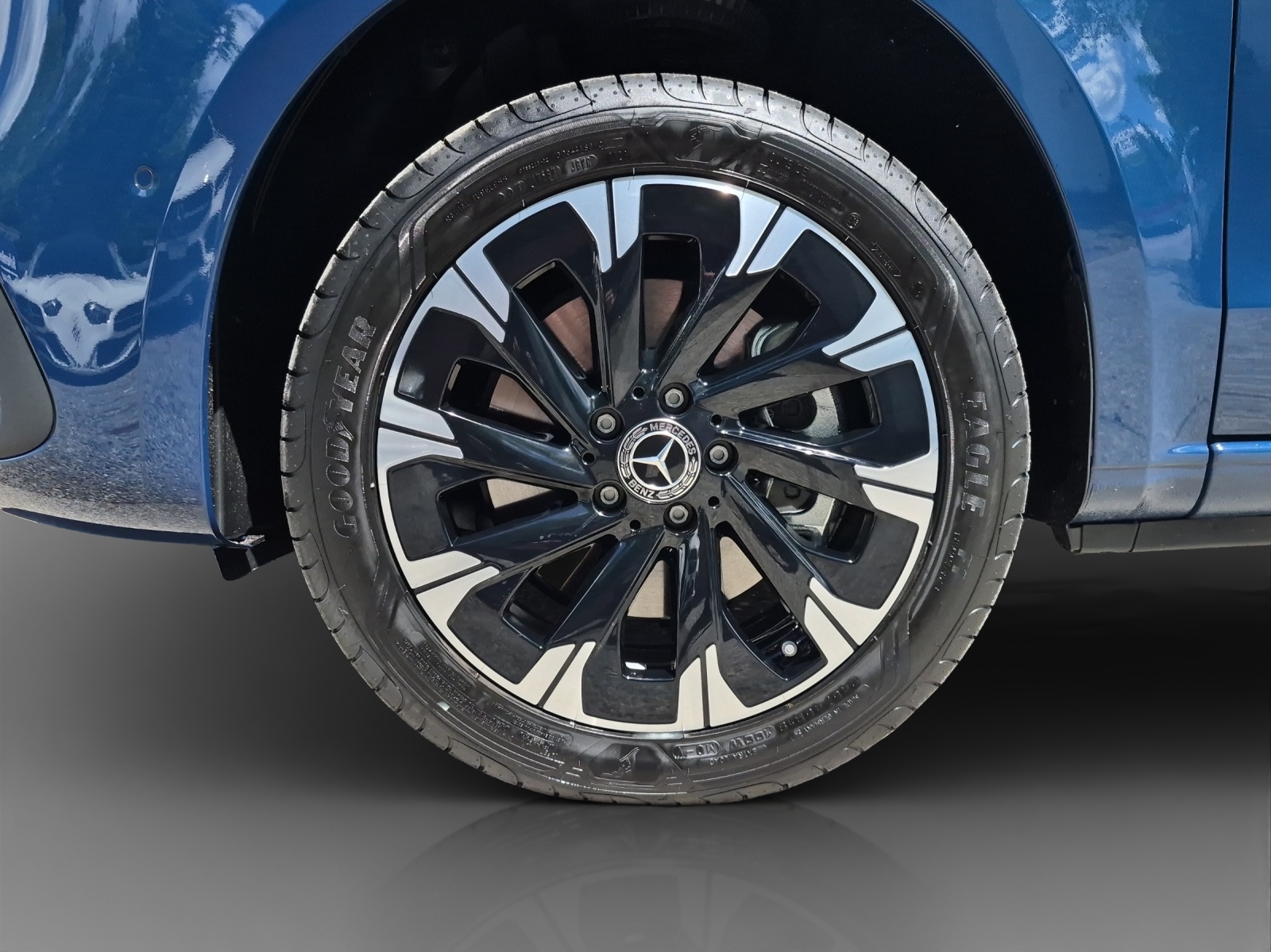 MERCEDES-BENZ Vito 116 CDI Lang Tourer 9G-Tronic 4M Select-image-13