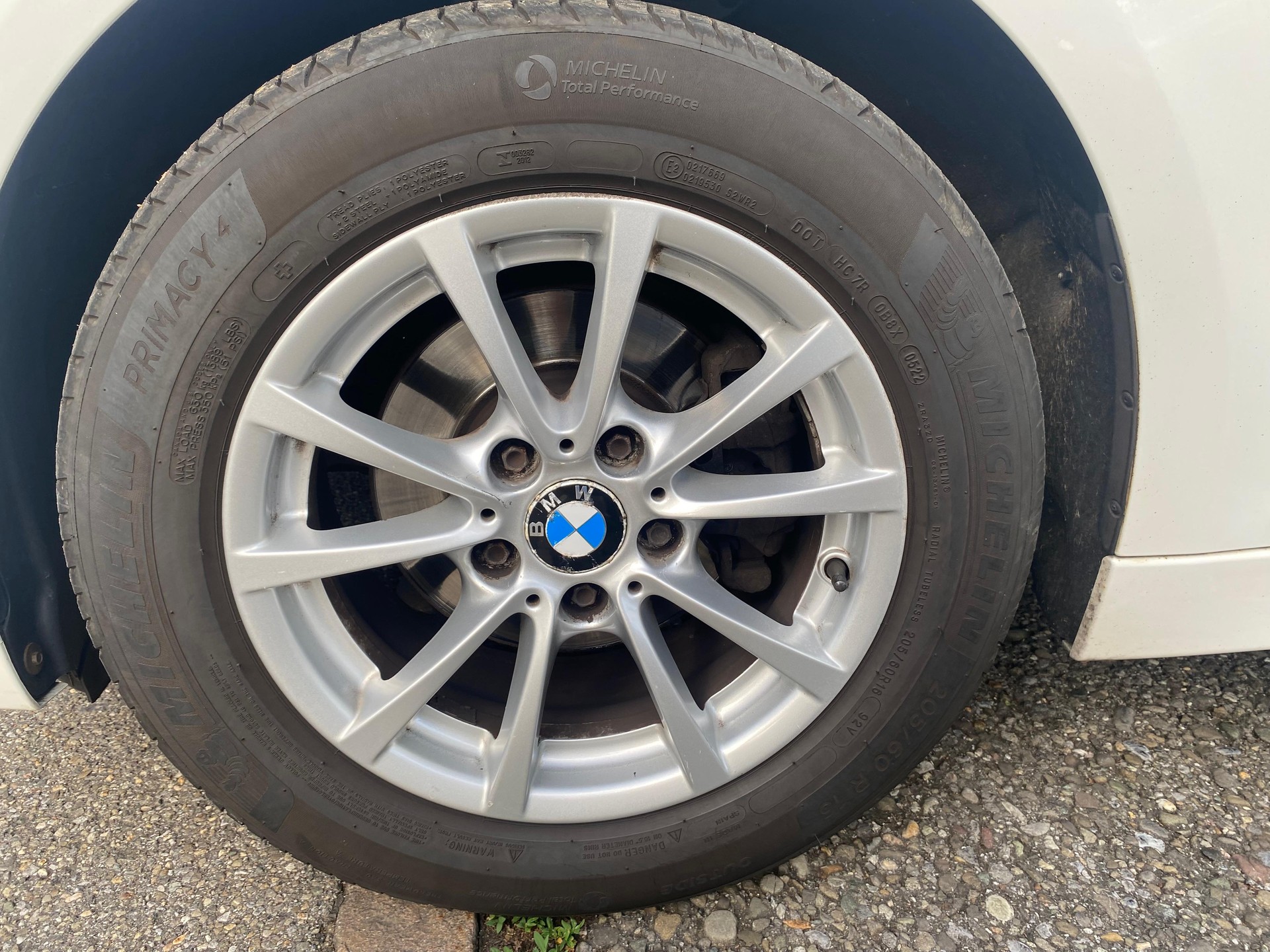 BMW 318d-image-4