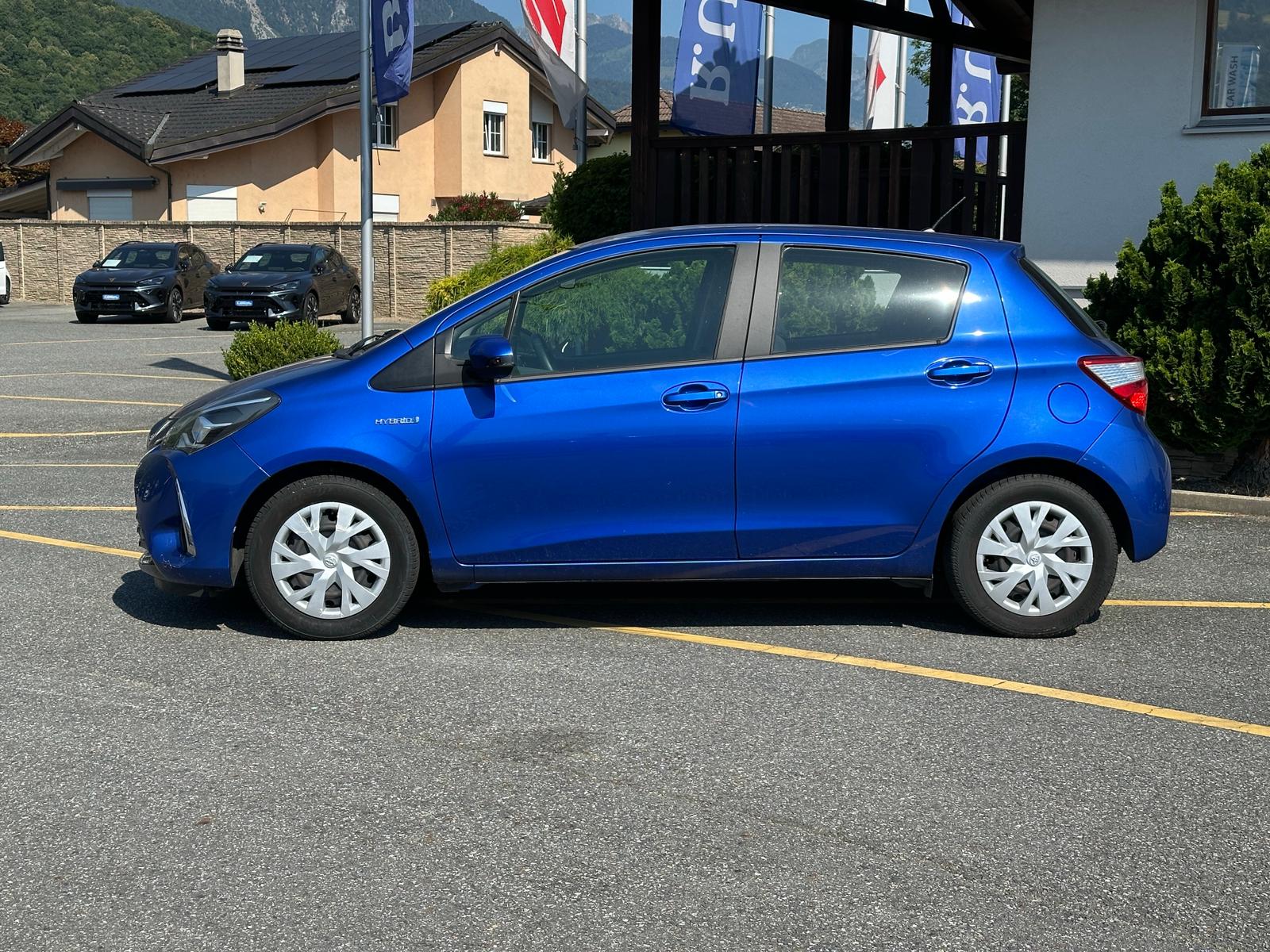 TOYOTA Yaris 1.5 VVT-i Hybrid Trend e-CVT-image-1