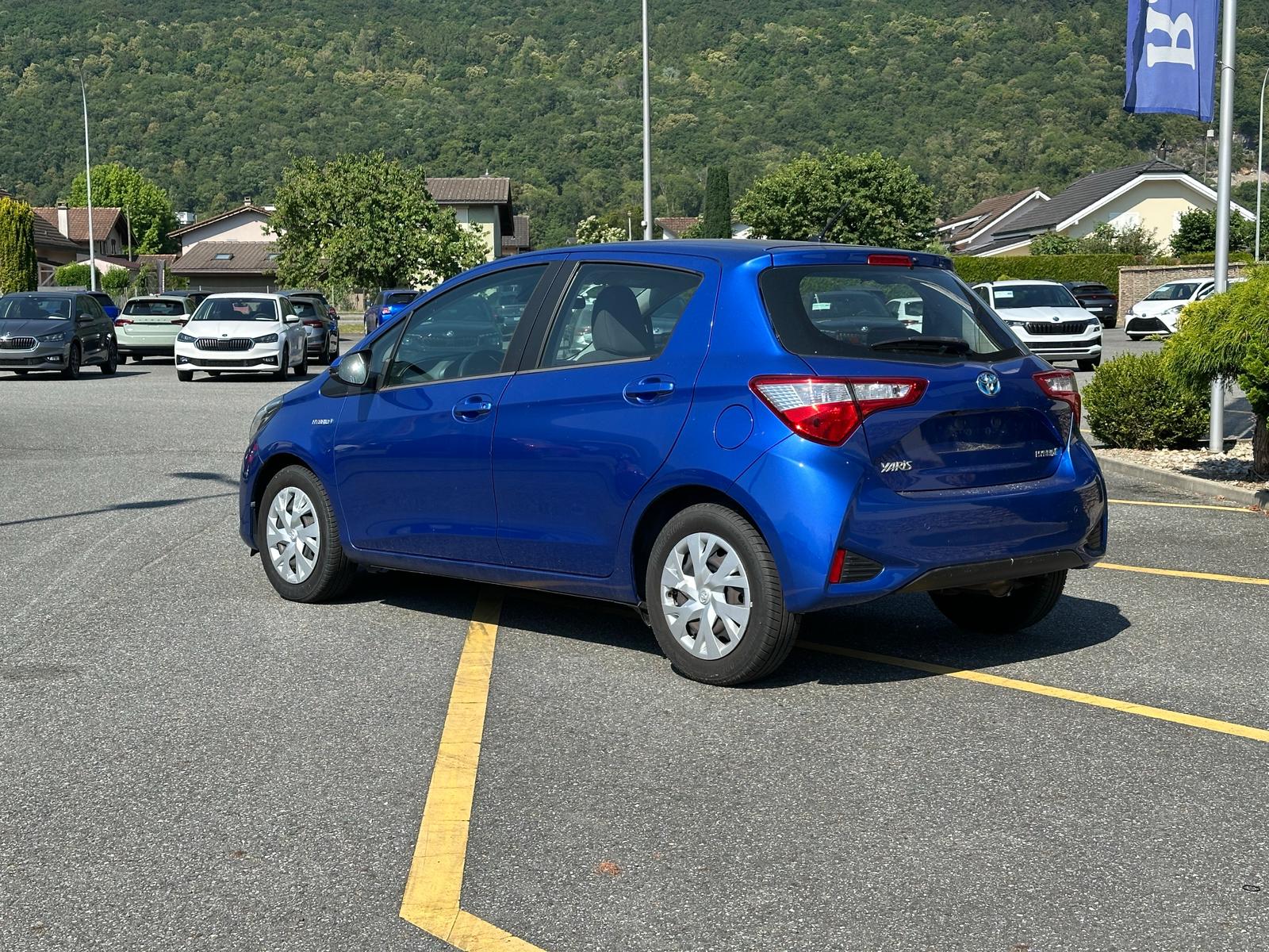 TOYOTA Yaris 1.5 VVT-i Hybrid Trend e-CVT-image-2