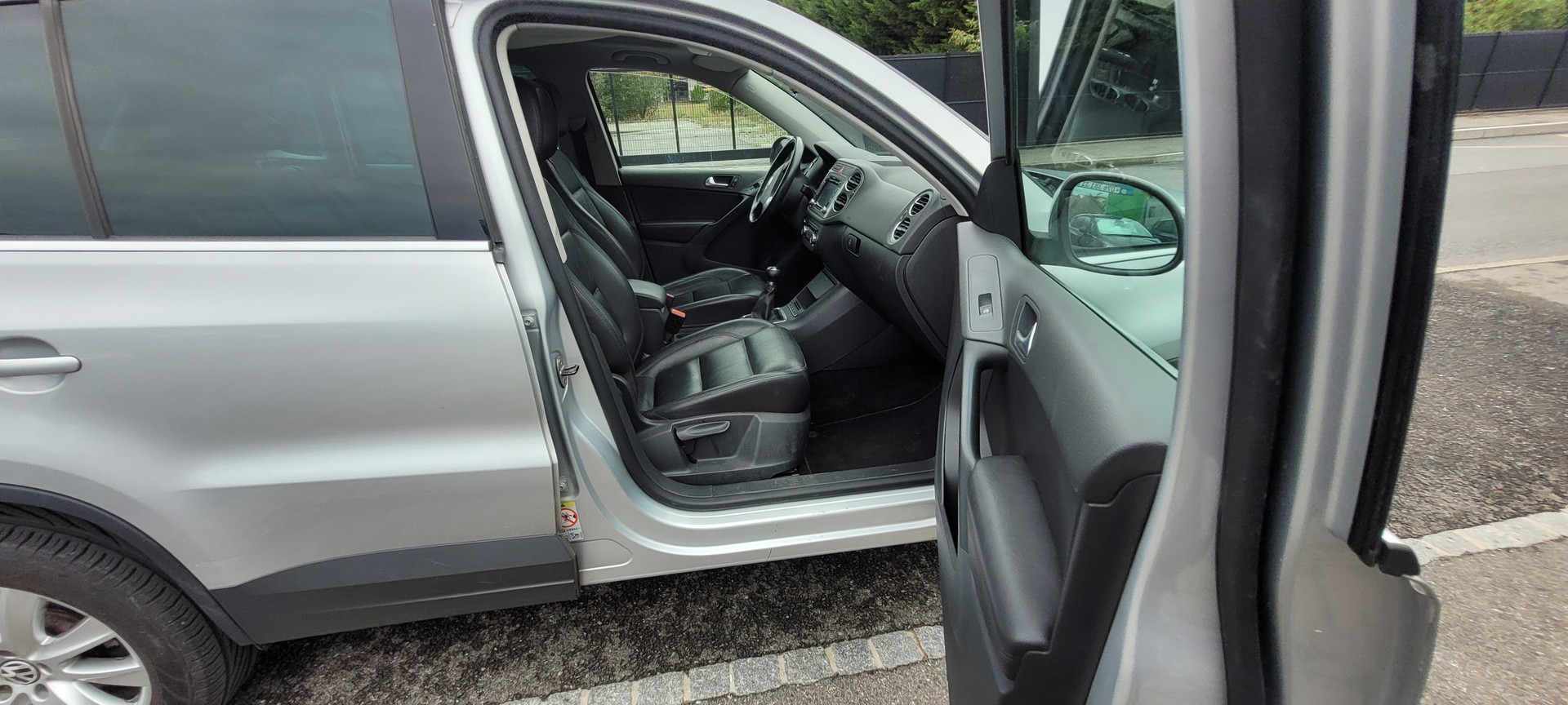 VW Tiguan 2.0 TSI Sport&Style-image-10