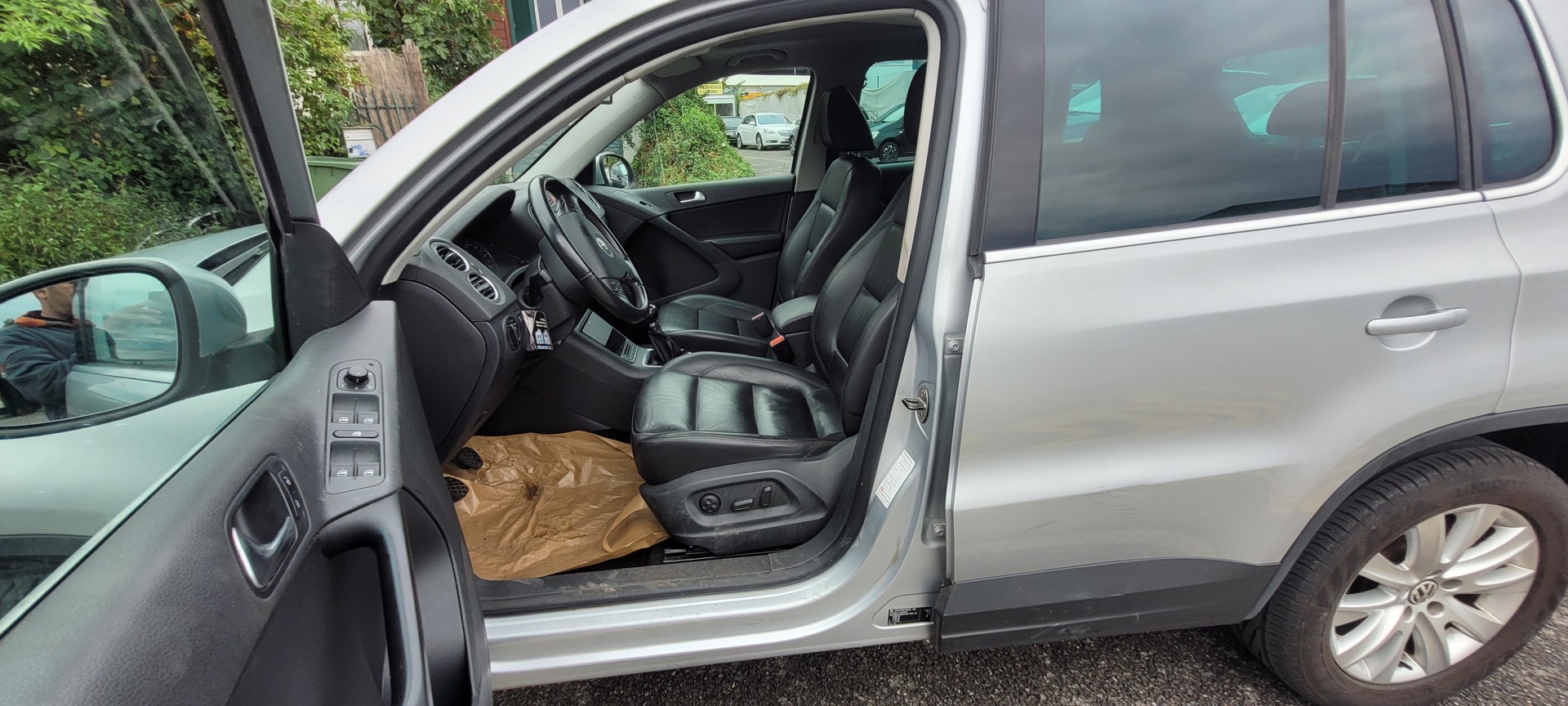 VW Tiguan 2.0 TSI Sport&Style-image-11