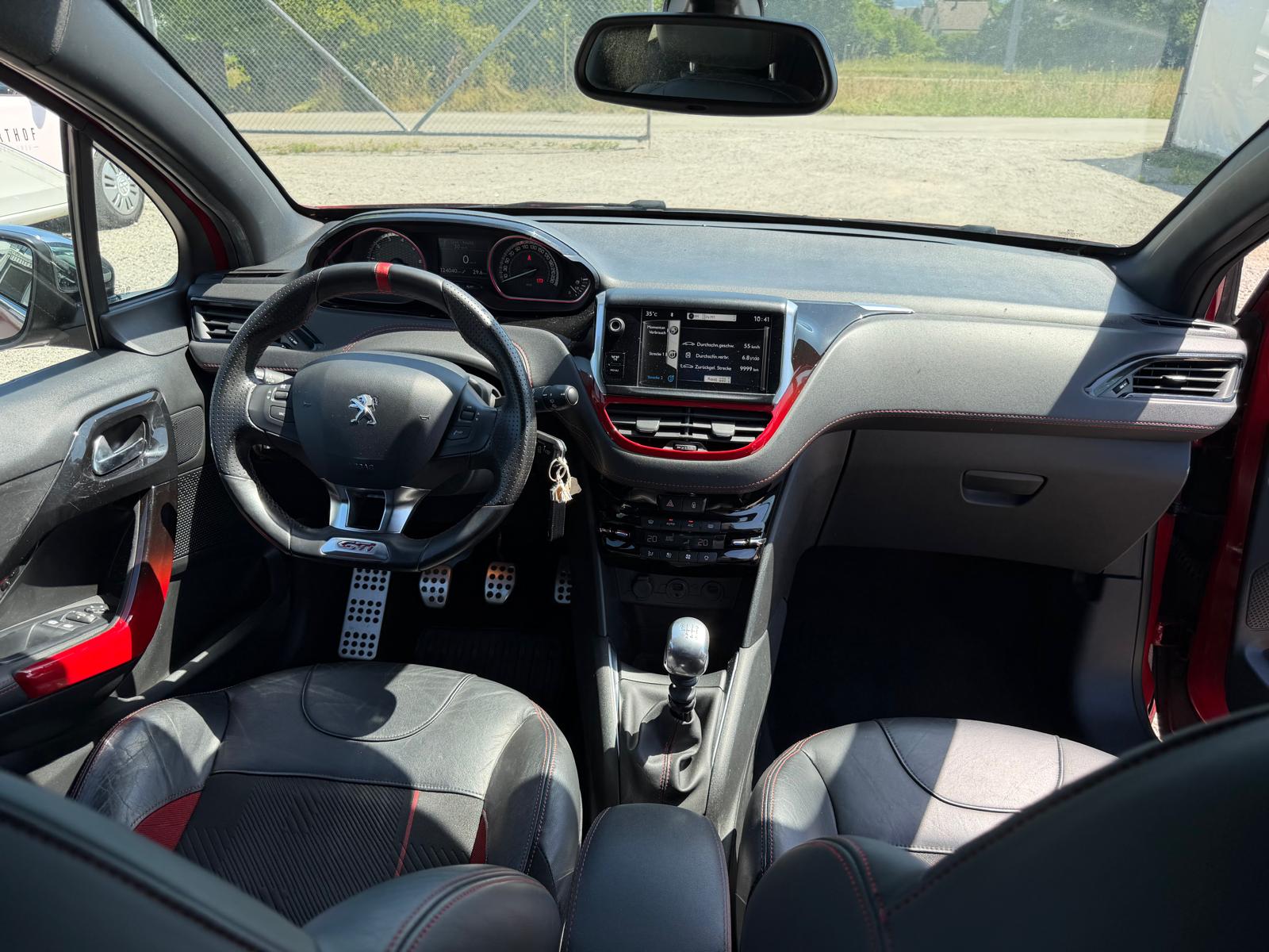 PEUGEOT 208 1.6 Turbo GTi-image-10