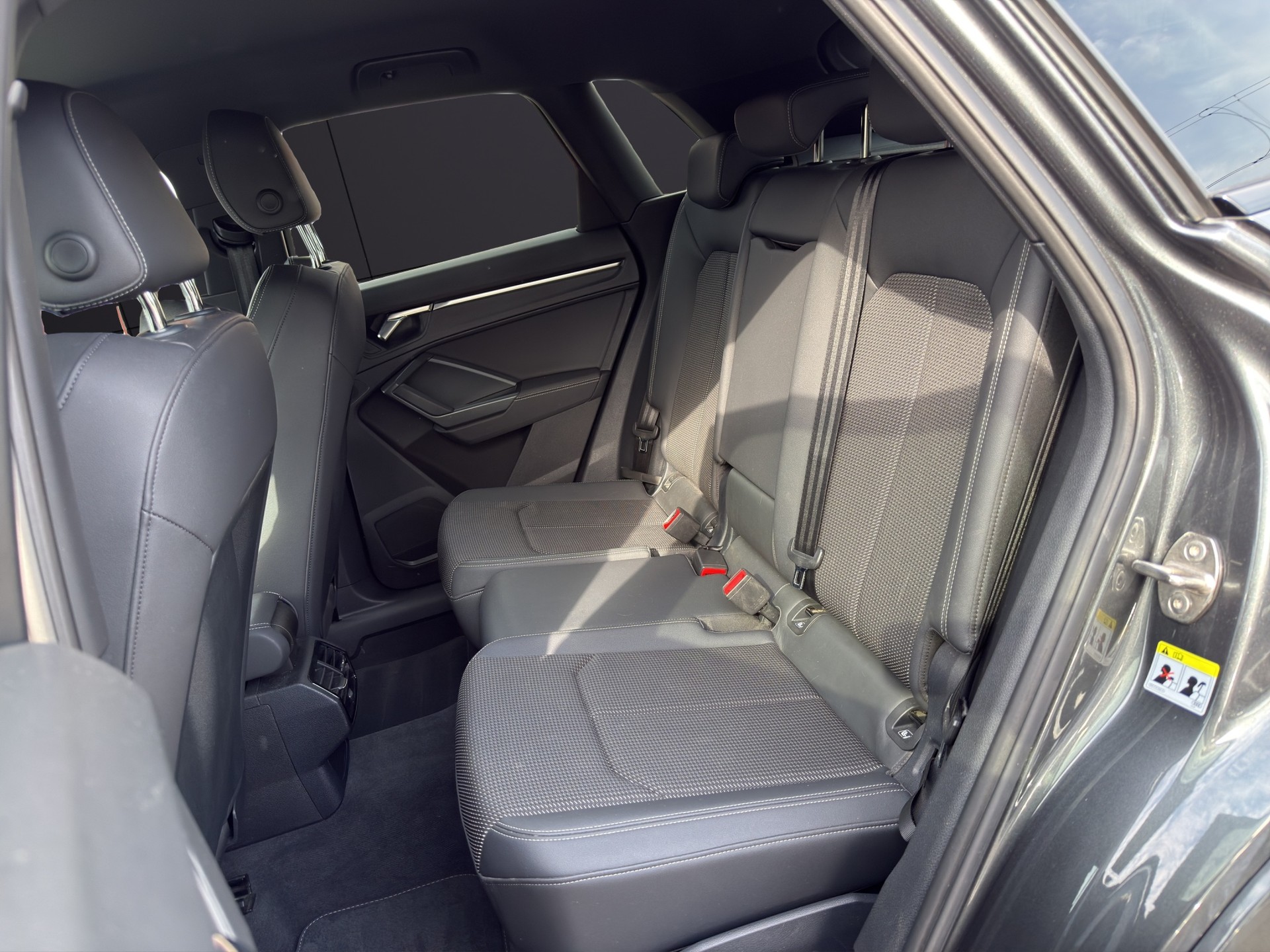 AUDI Q3 Sportback 35 TFSI S line Attraction S-tronic-image-15