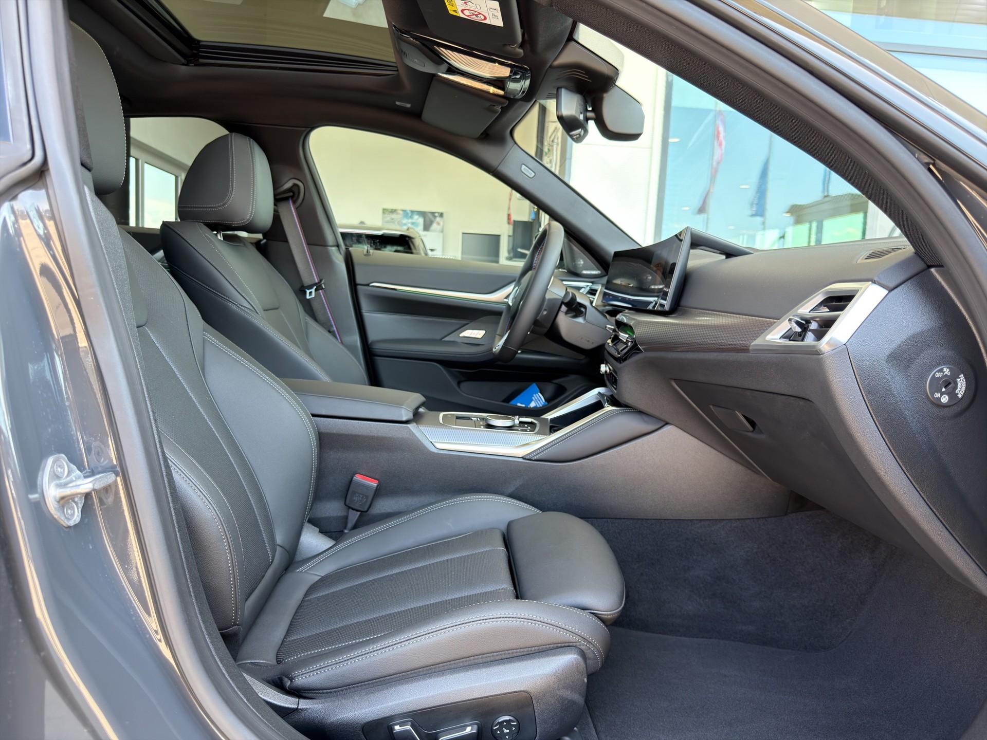 BMW i4 M60 M Sport Pro-image-18