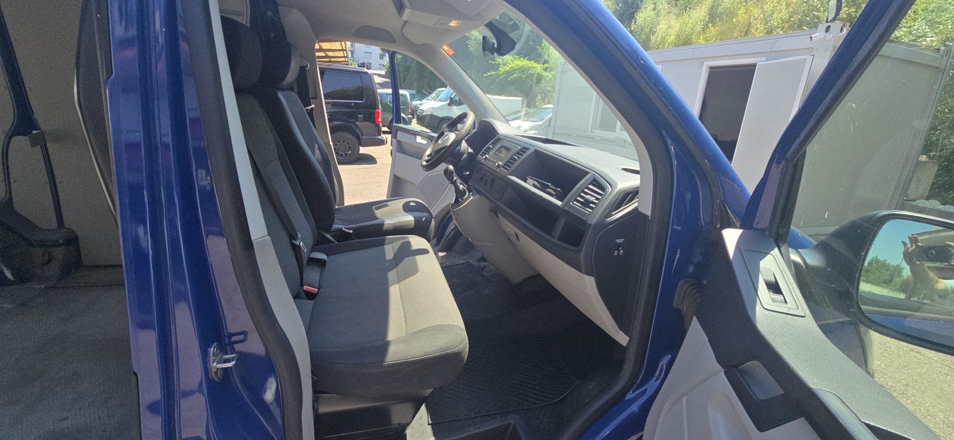 VW T6 2.0 Bi-TDI 4Motion-image-11