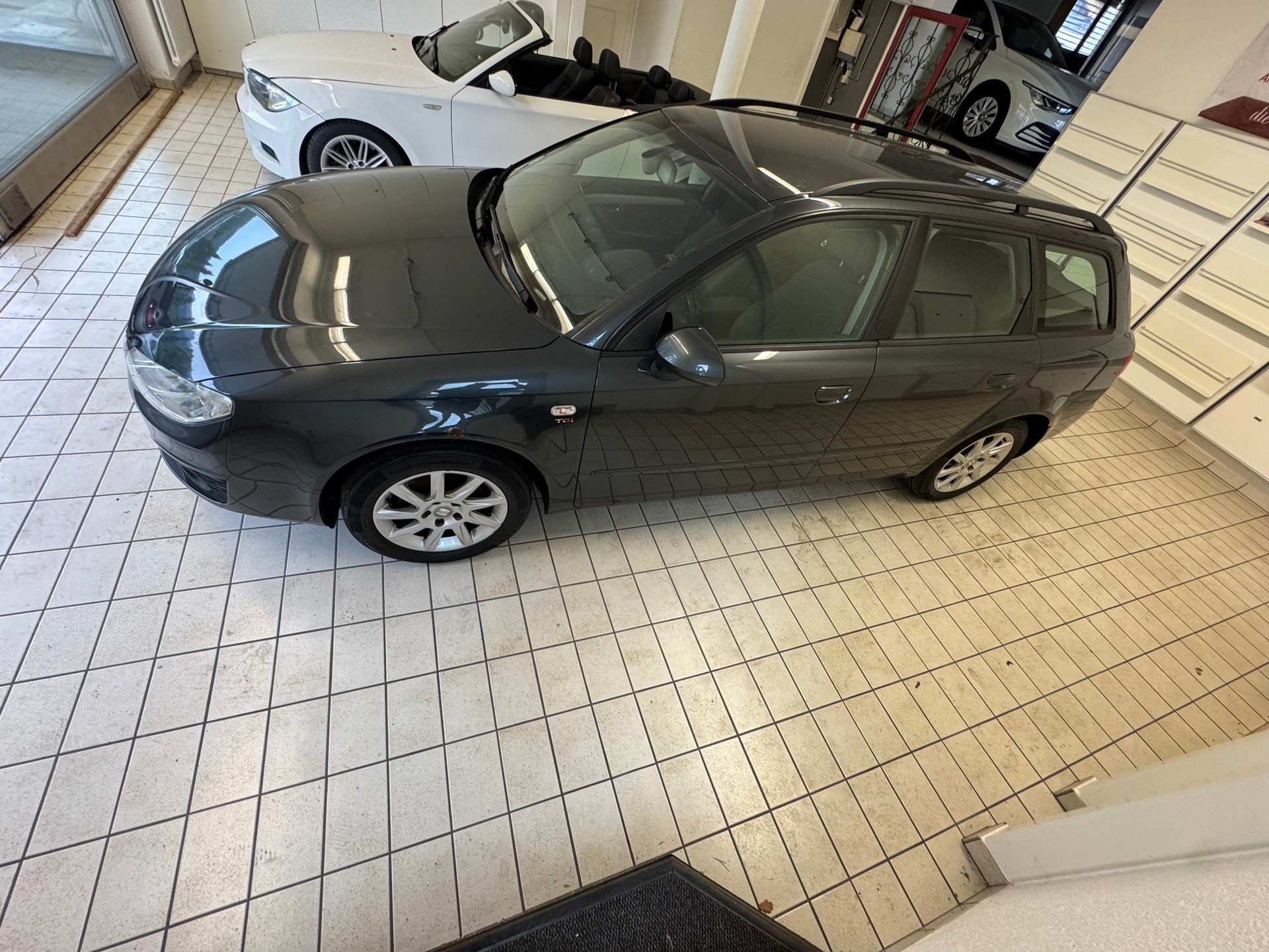 SEAT Exeo ST 2.0 TDI Sport-image-3