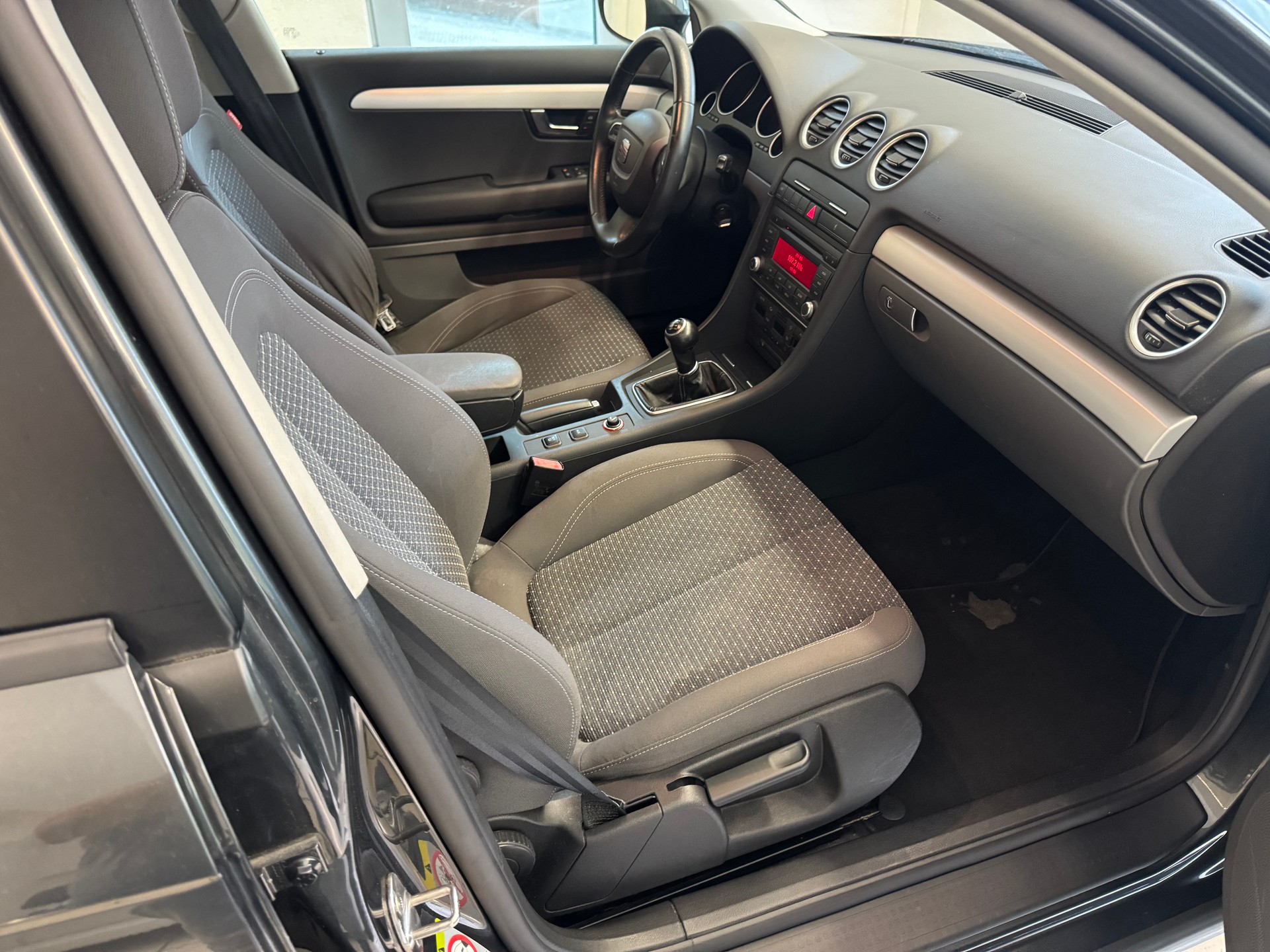 SEAT Exeo ST 2.0 TDI Sport-image-10