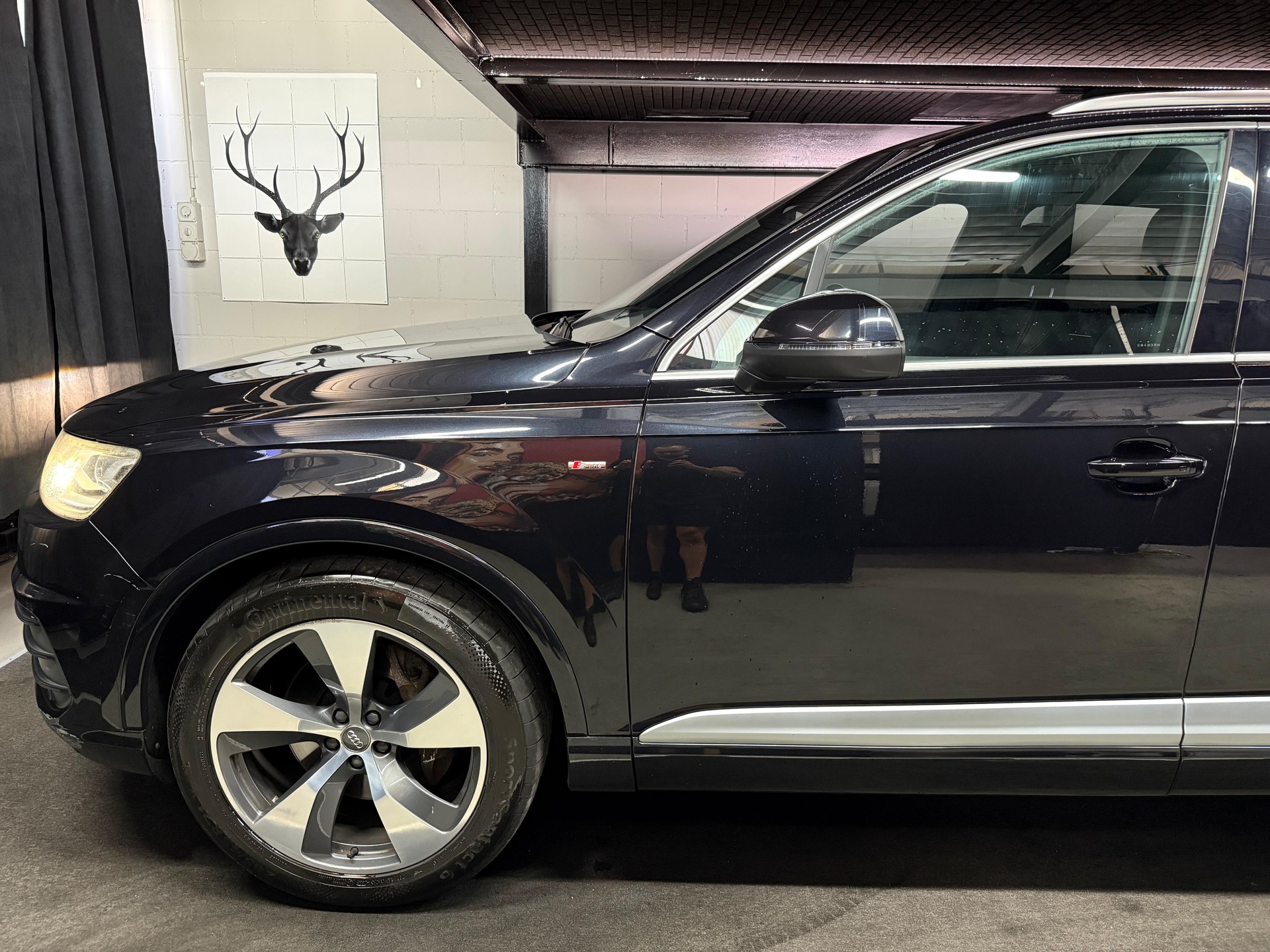 AUDI Q7 3.0 TDI S-Line quattro tiptronic / 7 Plätze / Anhängerkupplung /-image-5