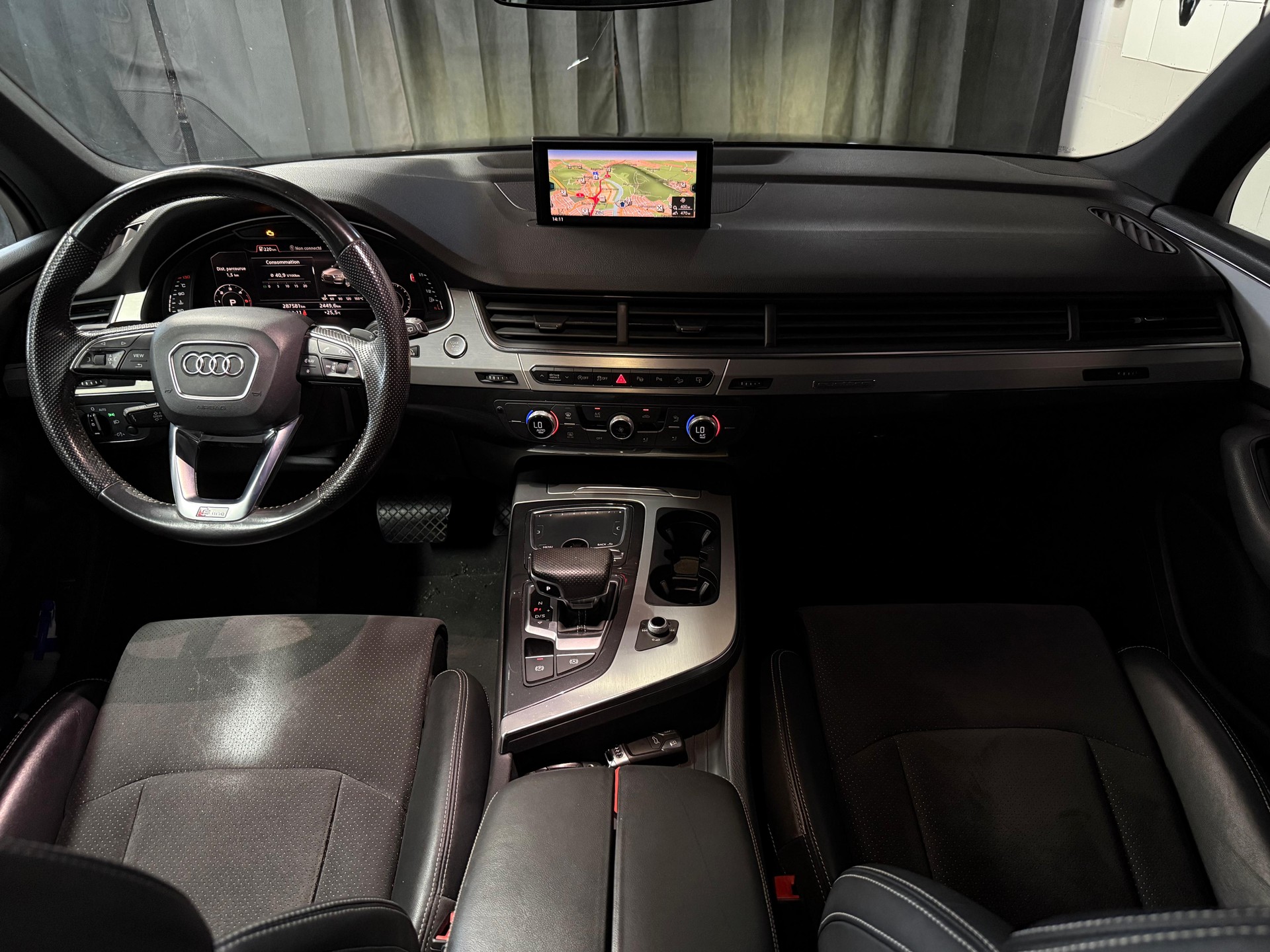 AUDI Q7 3.0 TDI S-Line quattro tiptronic / 7 Plätze / Anhängerkupplung /-image-24