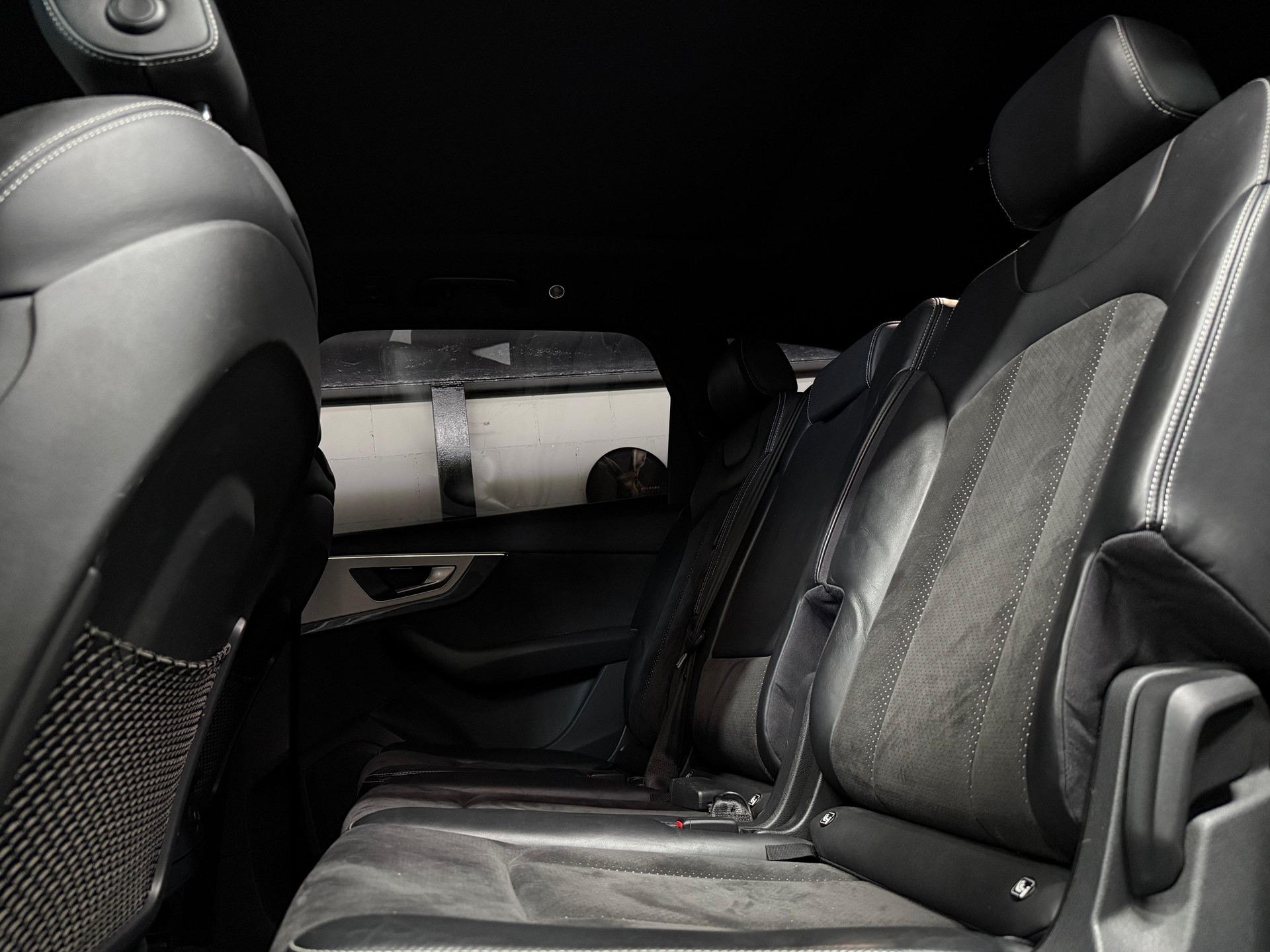 AUDI Q7 3.0 TDI S-Line quattro tiptronic / 7 Plätze / Anhängerkupplung /-image-12