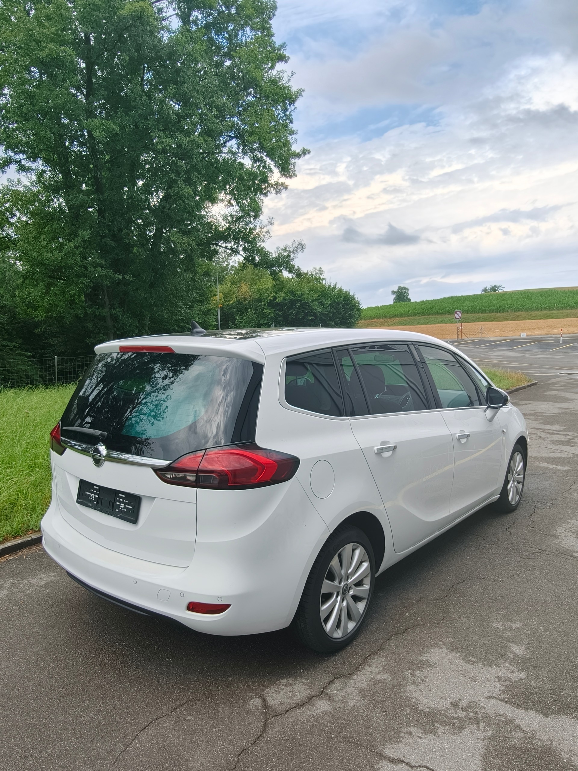 OPEL Zafira Tourer 1.6i 16V CNG Turbo Cosmo-image-3