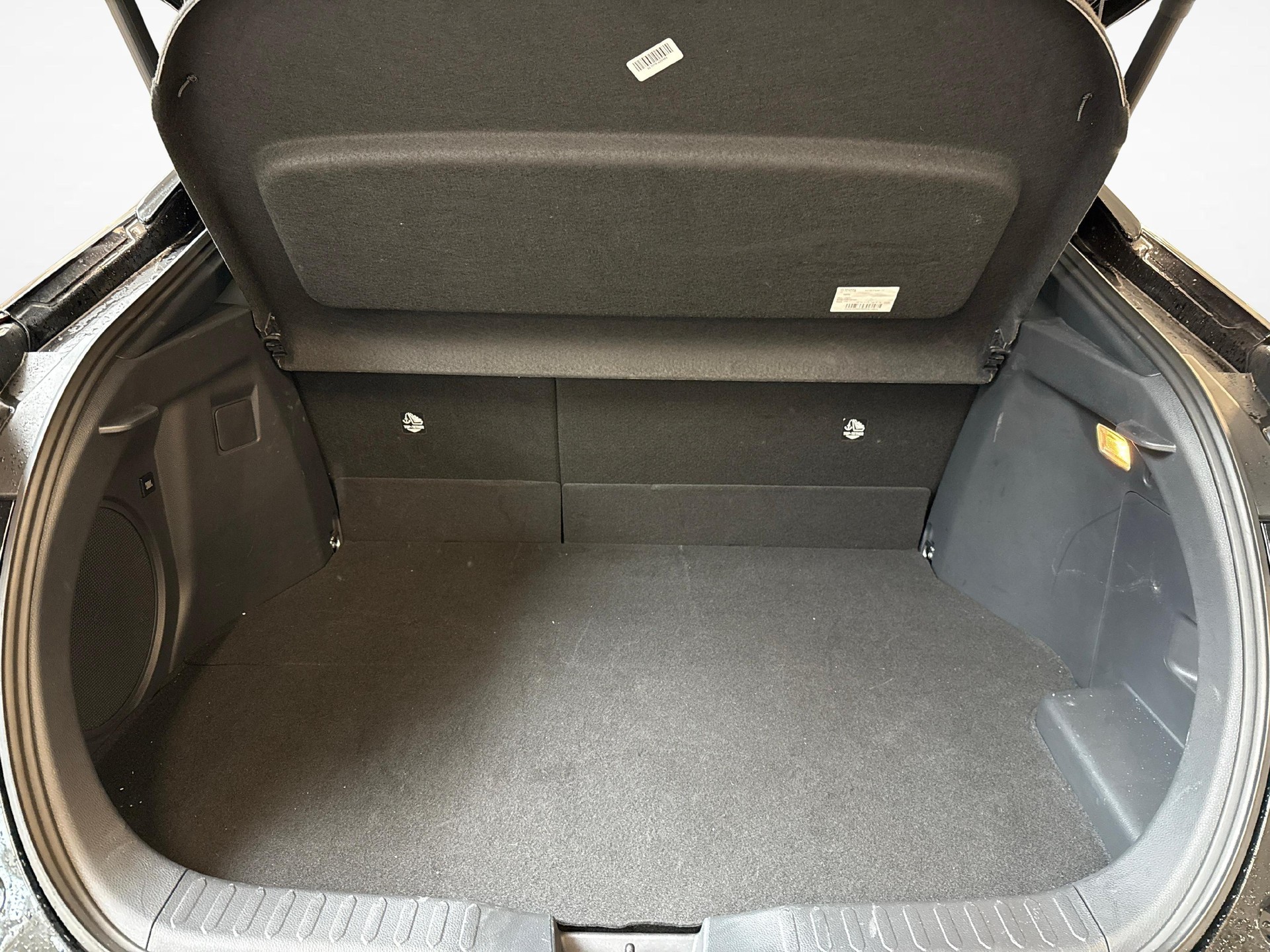 TOYOTA C-HR 2.0 PHEV GR Sport Premiere-image-11