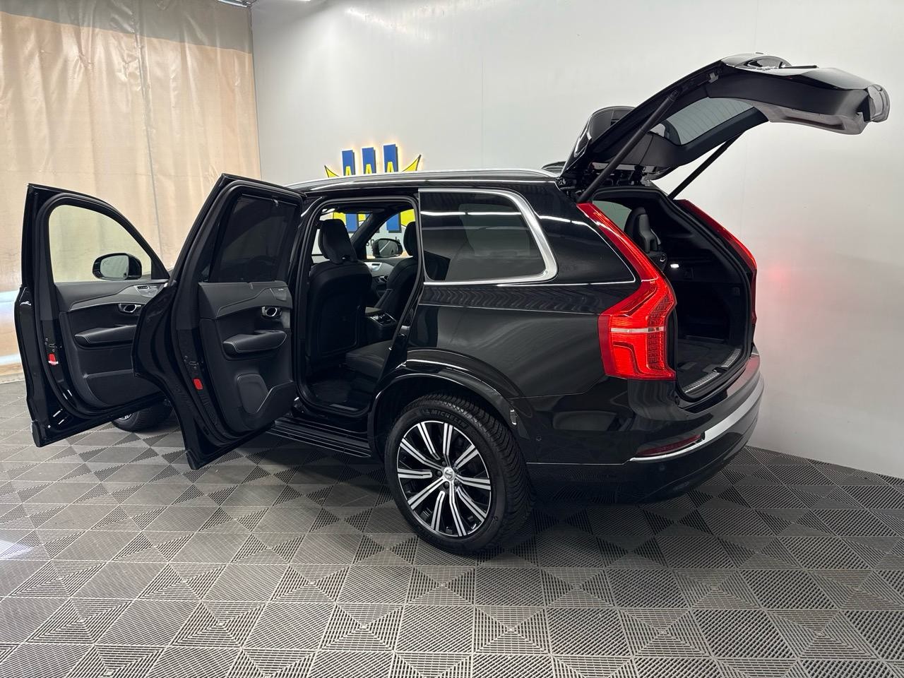 VOLVO XC90 B5 Diesel Mild Hybrid AWD Ultimate Bright Geartronic-image-13