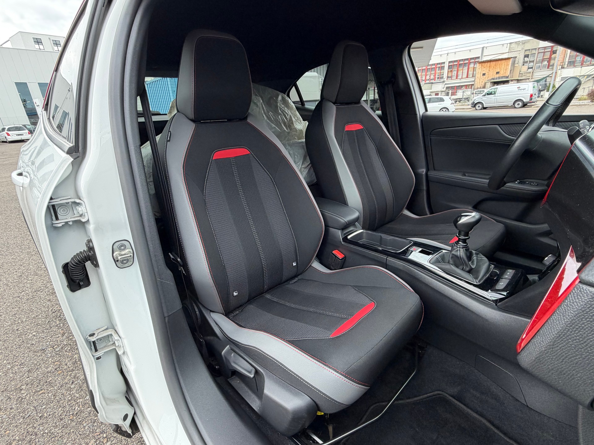 OPEL Mokka 1.2 Direct Injection Turbo GS Line-image-12