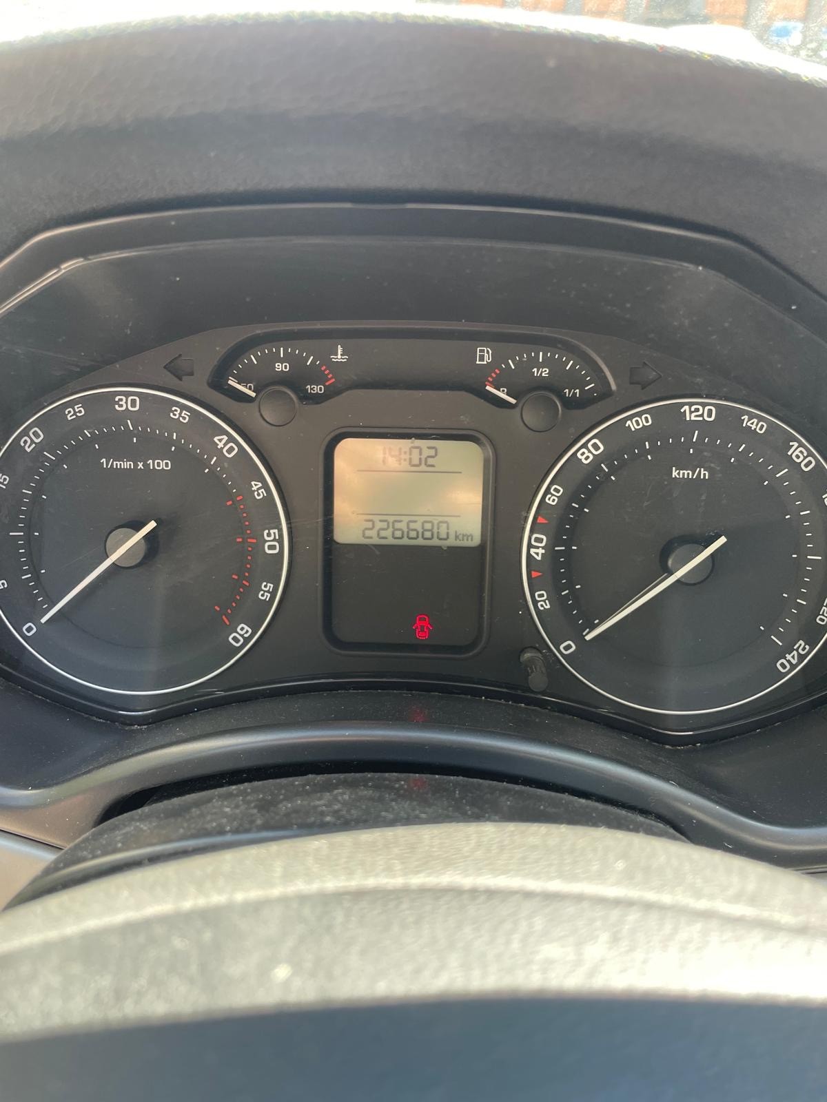 SKODA Octavia 1.9 TDI Swiss Ice Hockey 4x4-image-8
