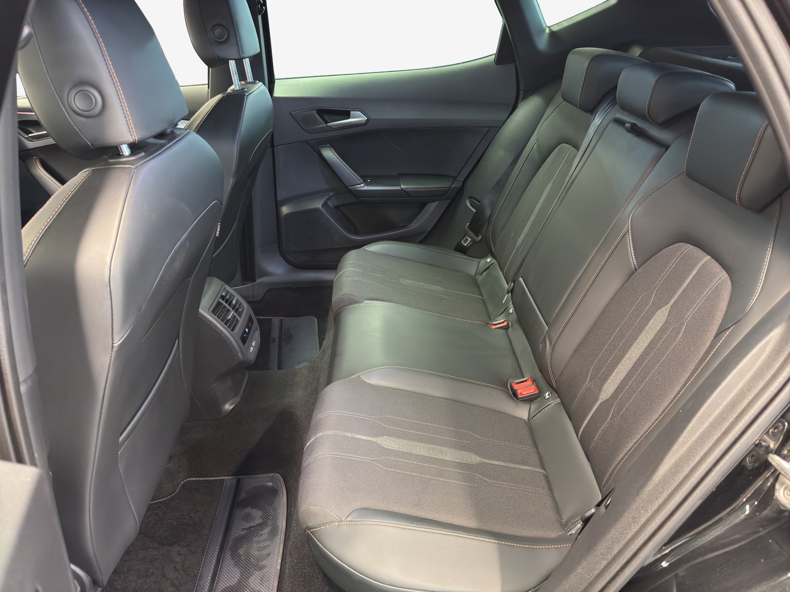 CUPRA Formentor 1.5 TSI DSG-image-11