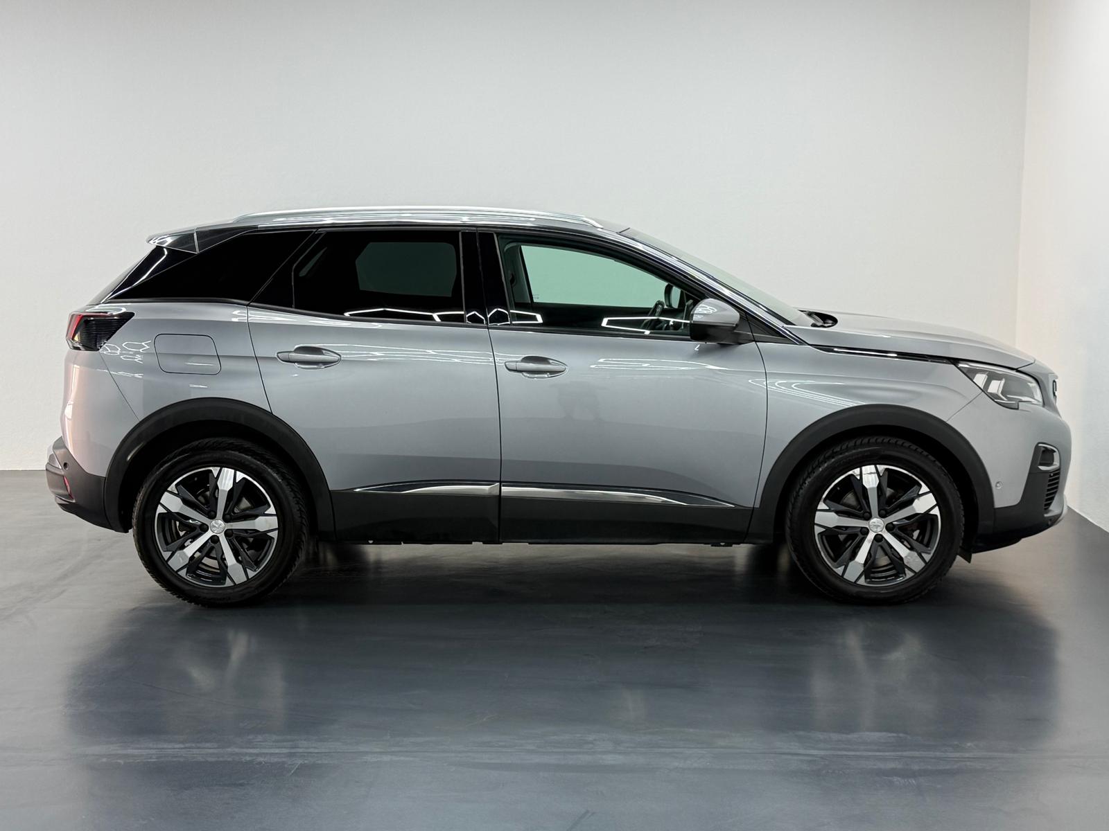 PEUGEOT 3008 1.2 PureTech Allure EAT-image-3