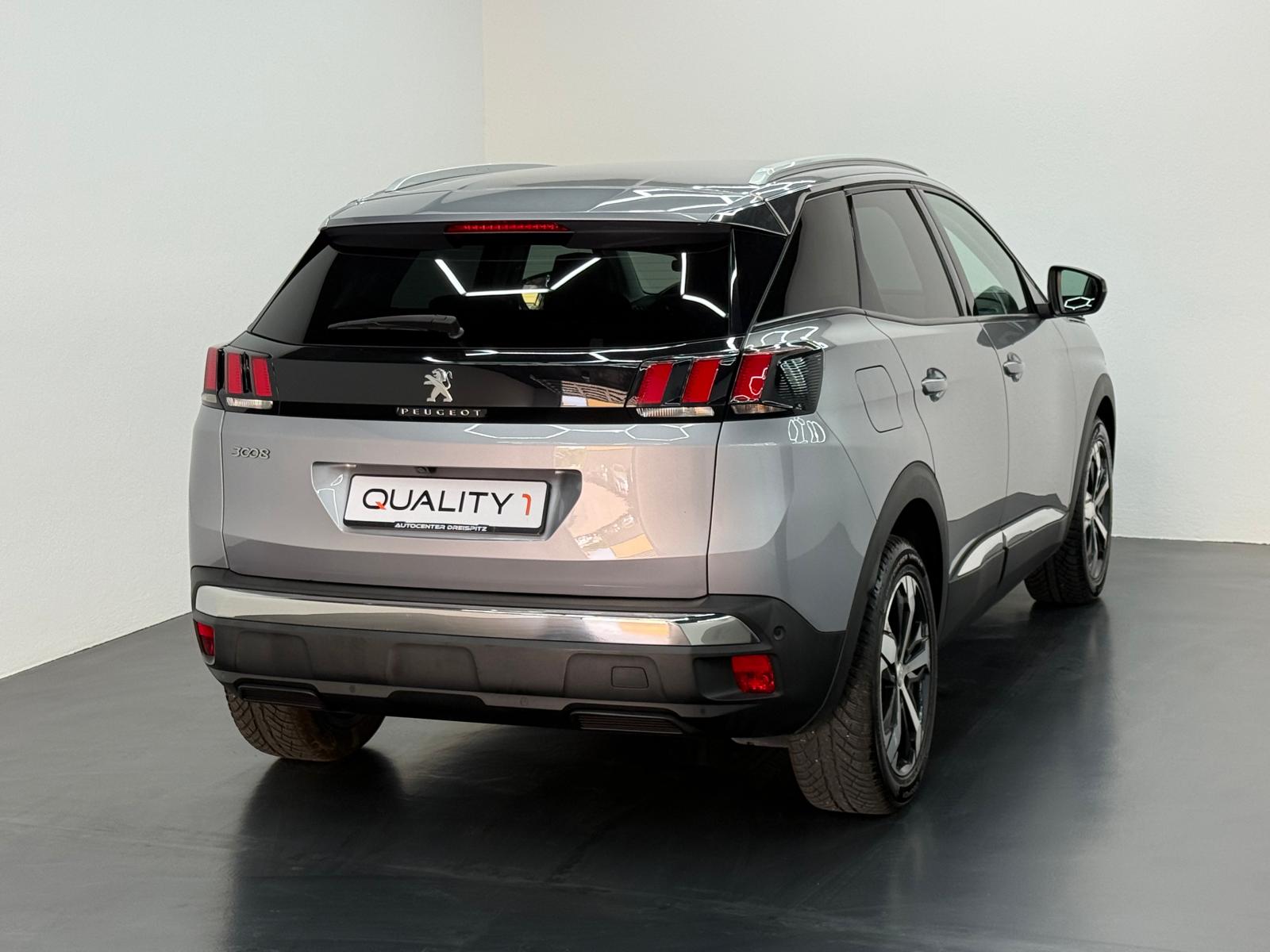 PEUGEOT 3008 1.2 PureTech Allure EAT-image-4