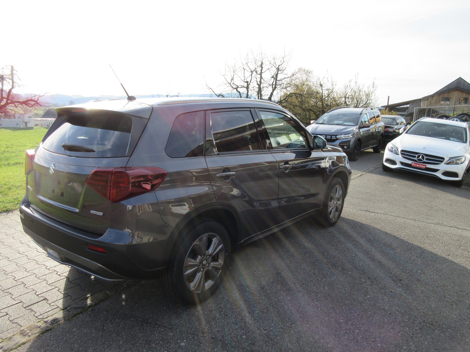 SUZUKI Vitara 1.4 Boosterjet Compact + 4x4 Hybrid Automatic-image-3