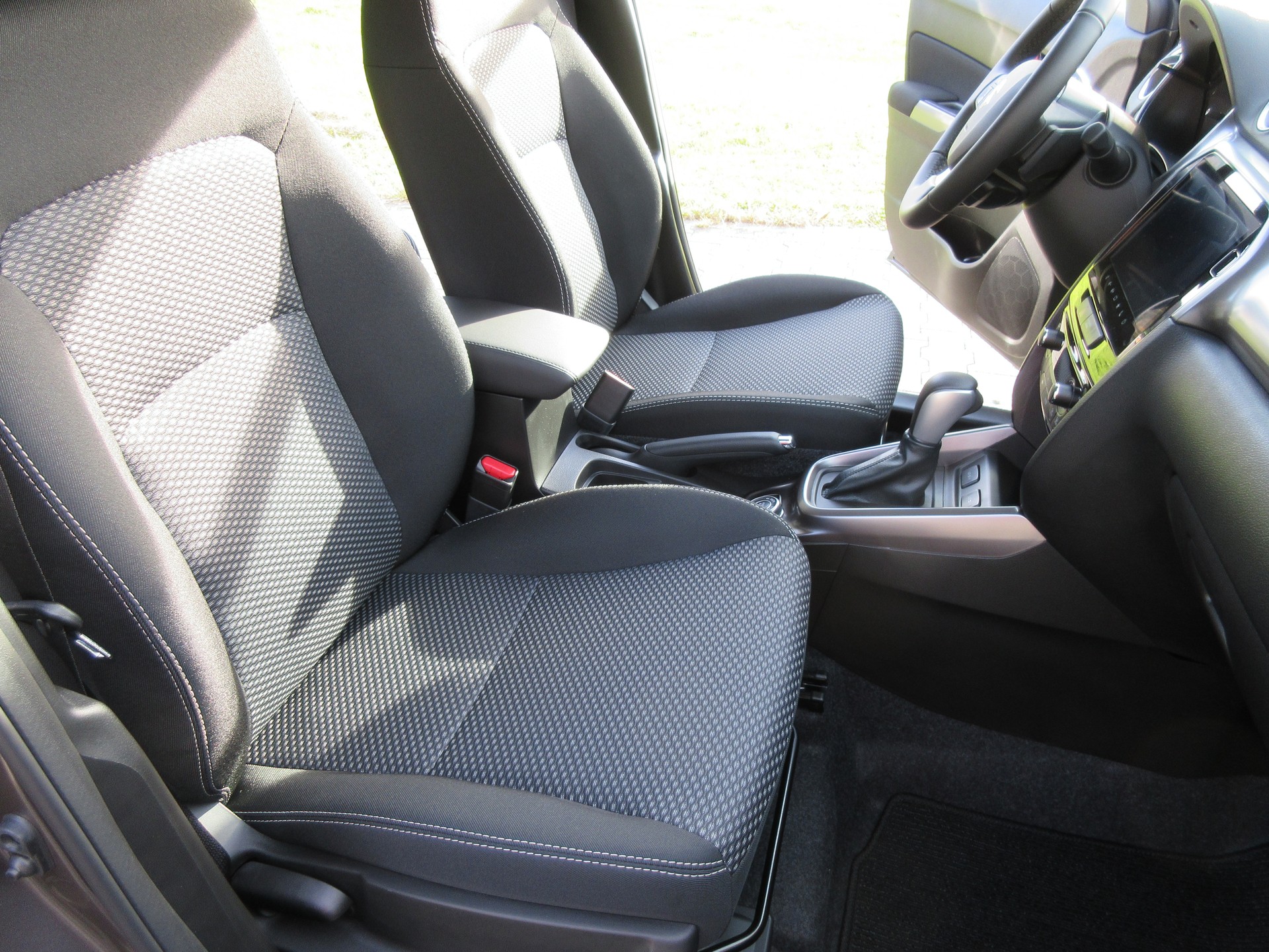 SUZUKI Vitara 1.4 Boosterjet Compact + 4x4 Hybrid Automatic-image-7