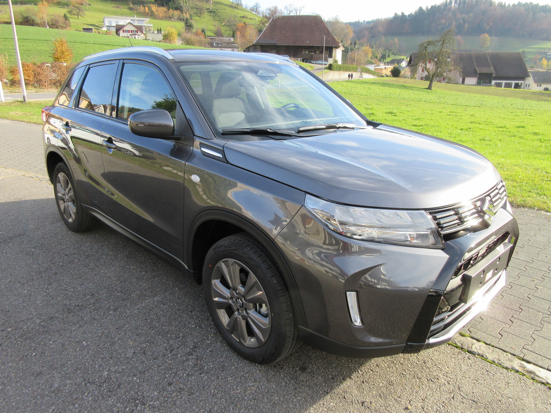 SUZUKI Vitara 1.4 Boosterjet Compact + 4x4 Hybrid Automatic-image-2