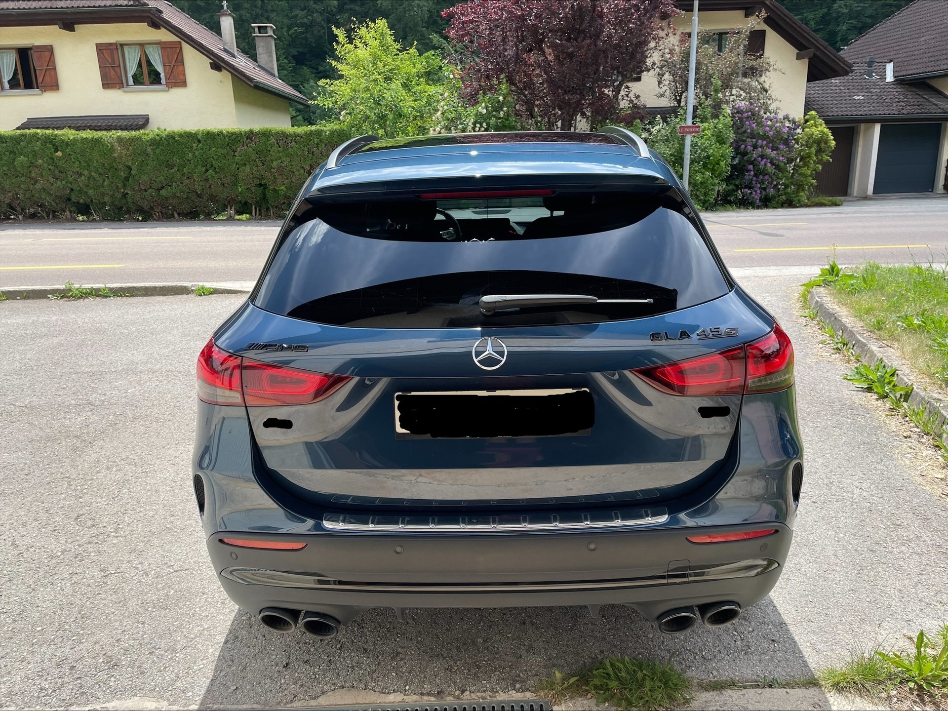 MERCEDES-BENZ GLA 45 S AMG 4matic+-image-2