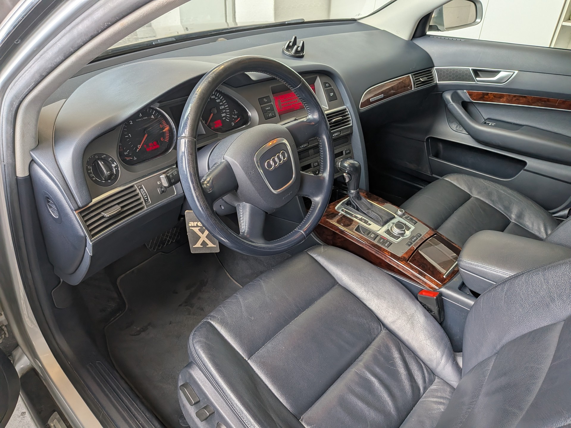 AUDI A6 Limousine 3.0 V6 TDI quattro-image-9