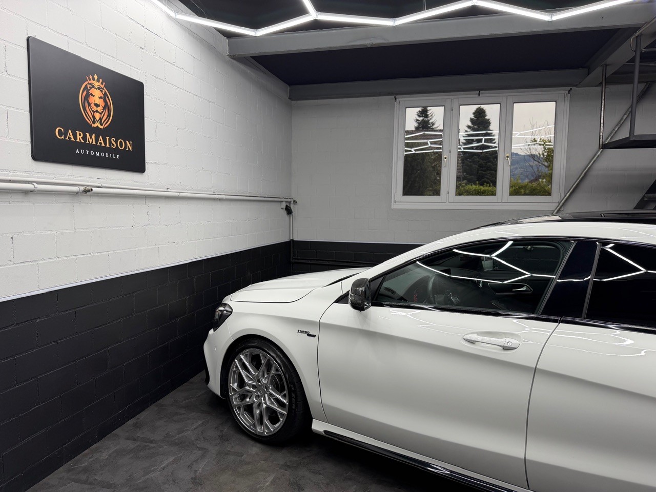 MERCEDES-BENZ CLA 45 AMG 4Matic | Glasschiebedach | Ambiente | Rückfahrkamera | CH-Auto mit Gratis Service-image-10